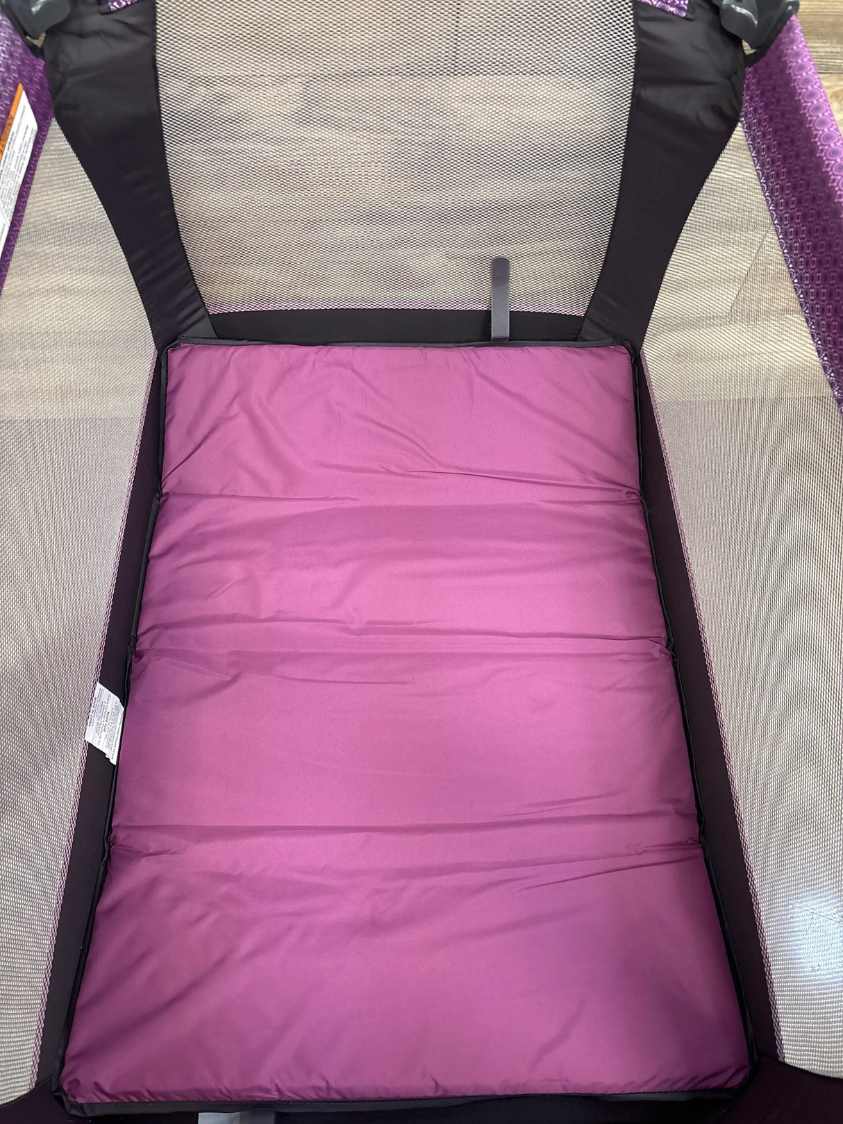 Graco Pack 'n Play Playard with Reversible Seat & Changer LX in Turner