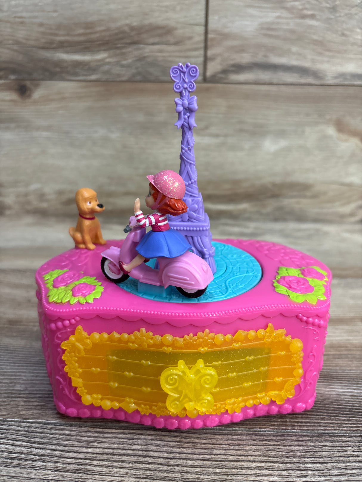Disney Junior Fancy Nancy Ooh La La Musical Jewelry Box