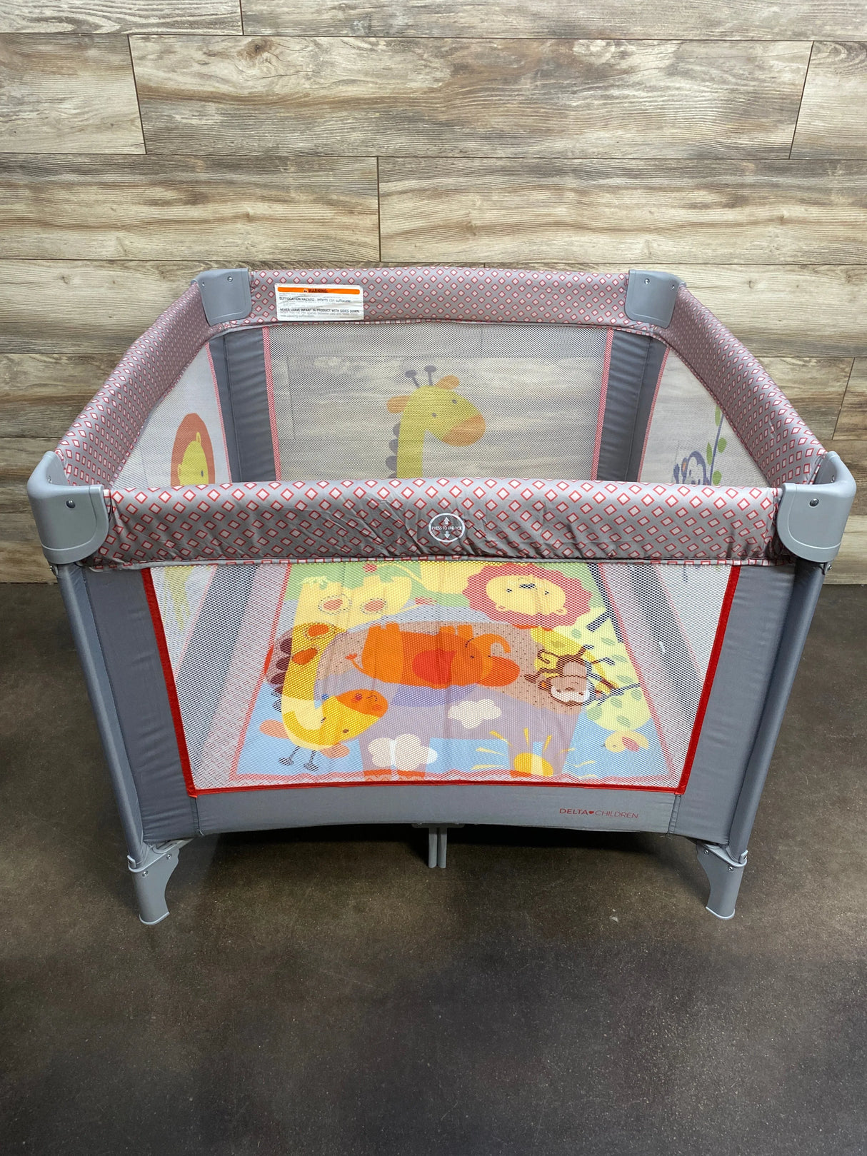 NEW Delta Children 36 x 36 Play Yard, Fun in The Jungle
