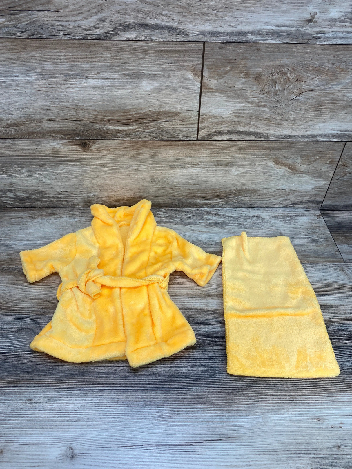 2pc Robe & Headwrap Yellow sz 0-3m