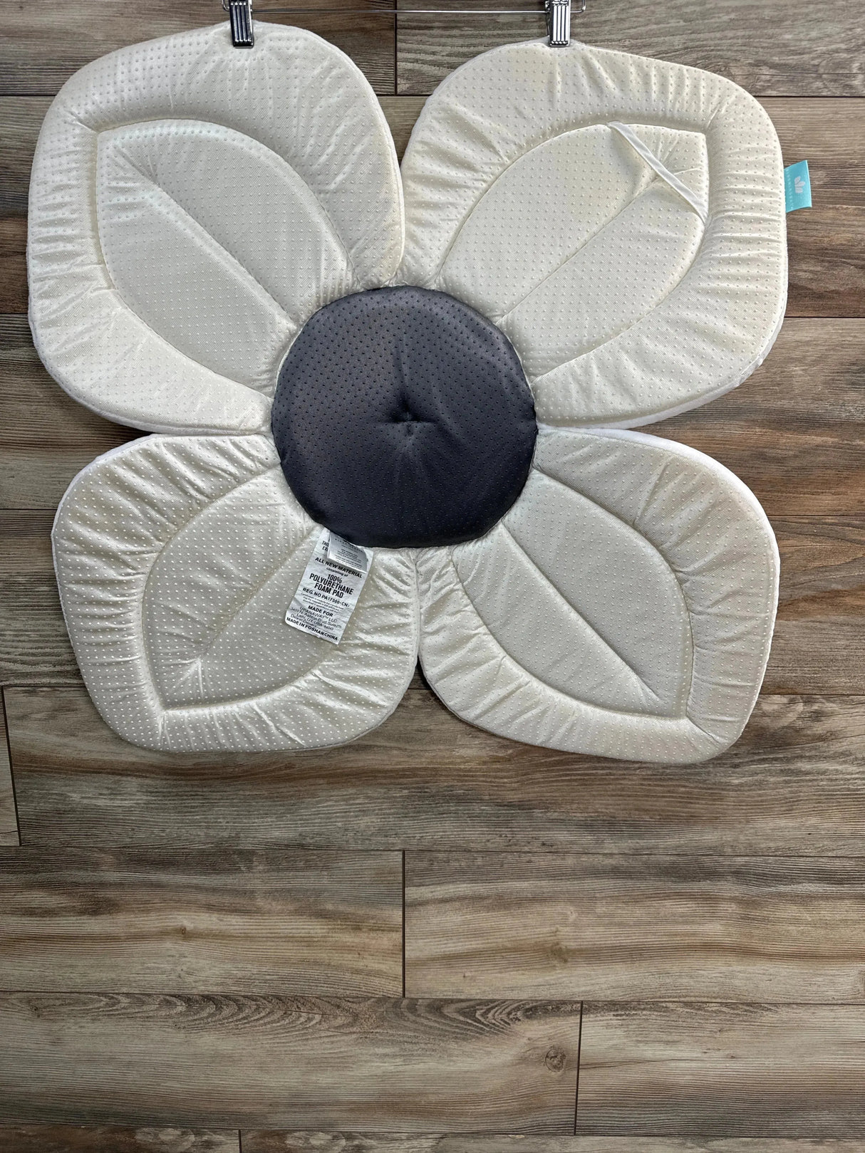 Blooming Bath Lotus Flower Bath Mat Grey/White