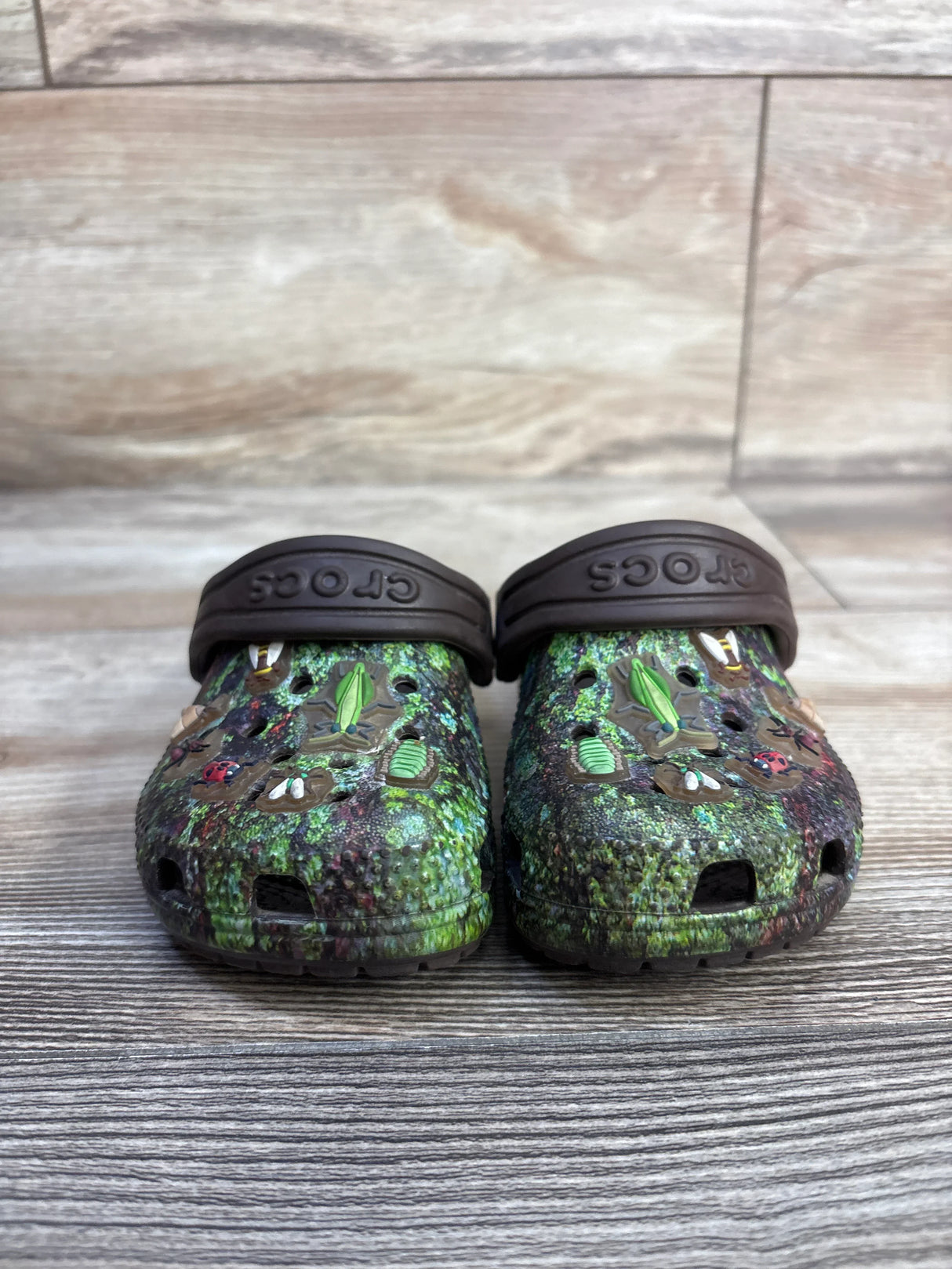 Crocs Classic Bug Clogs Moss Green sz 5c