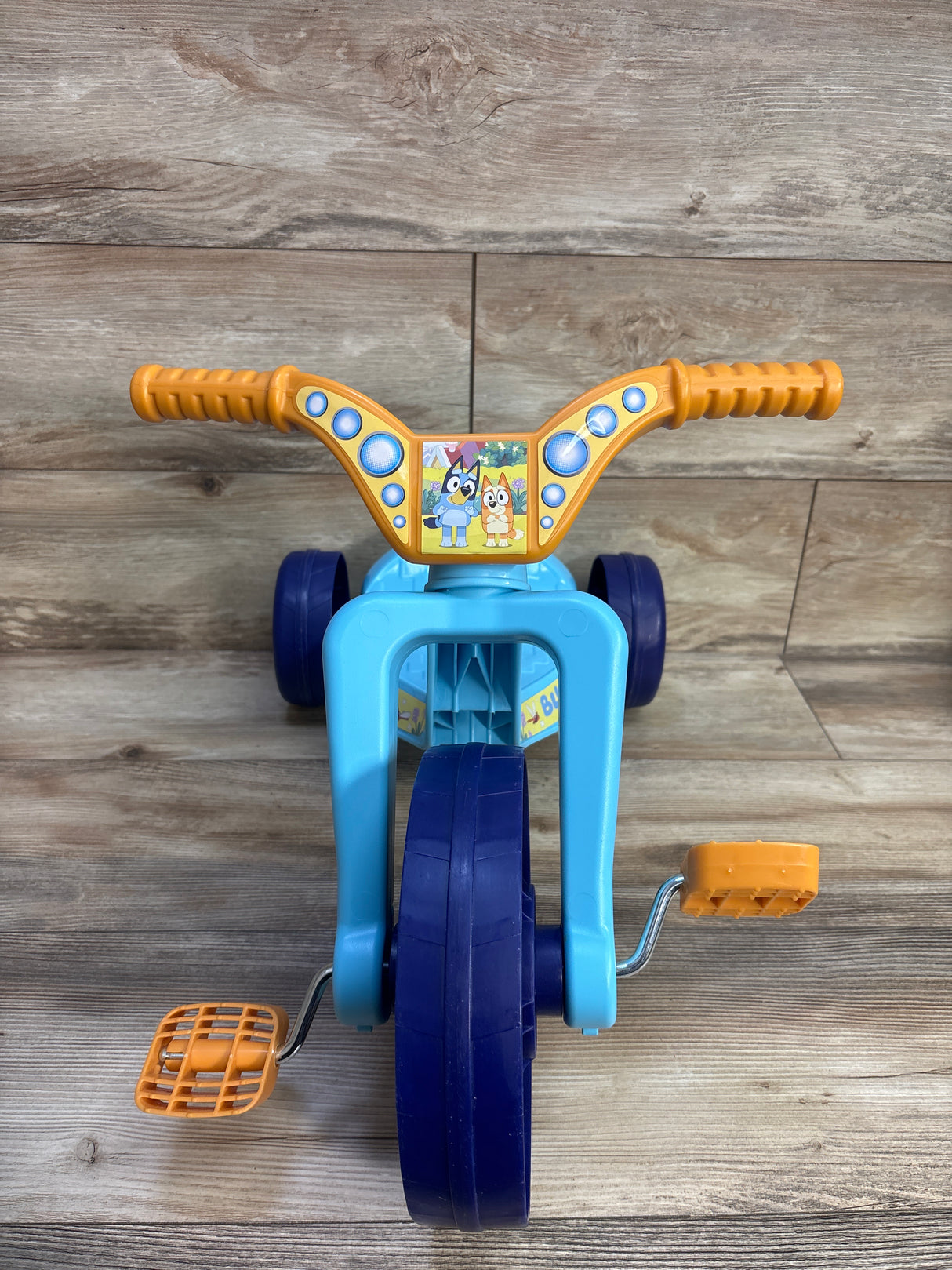 Bluey 10" Fly Wheel Kids' Tricycle with Electronic Sound