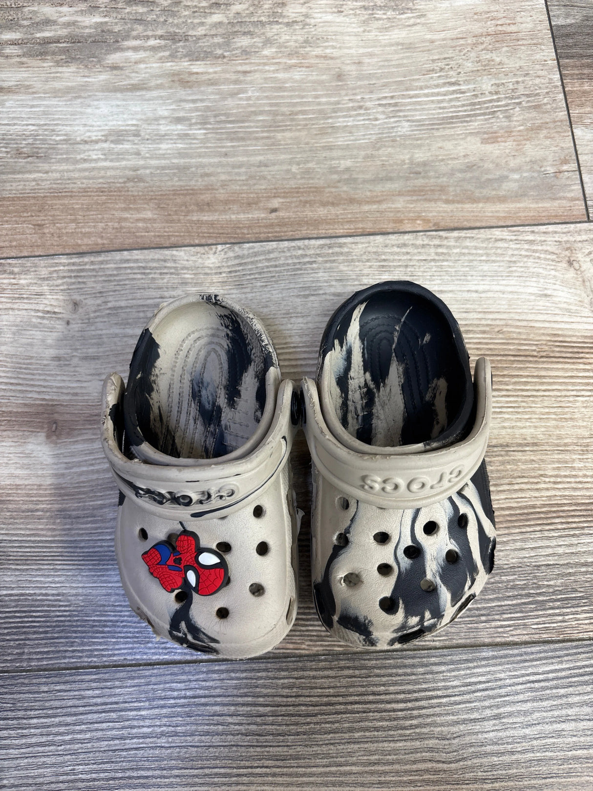Crocs Classic Clogs w/ Spiderman Jibbit, Brown sz 6c