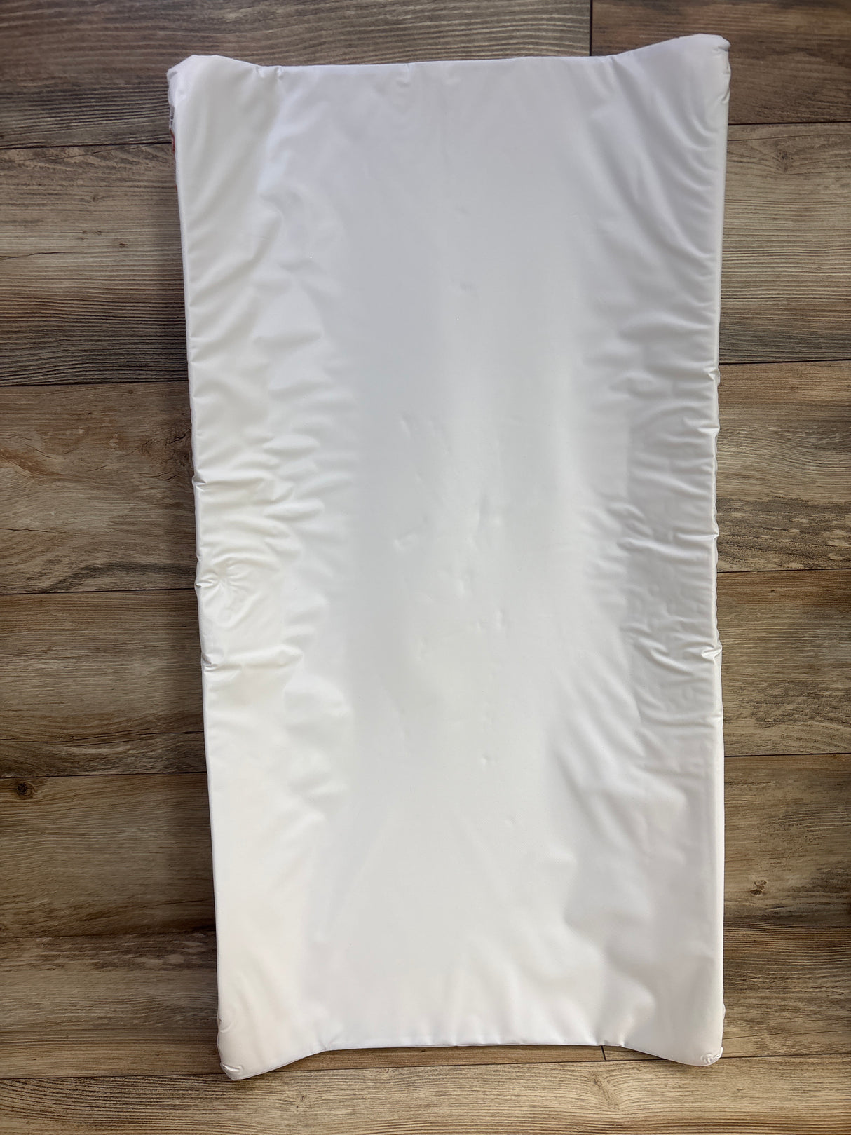 Munchkin Secure Grip Waterproof Diaper Changing Pad White