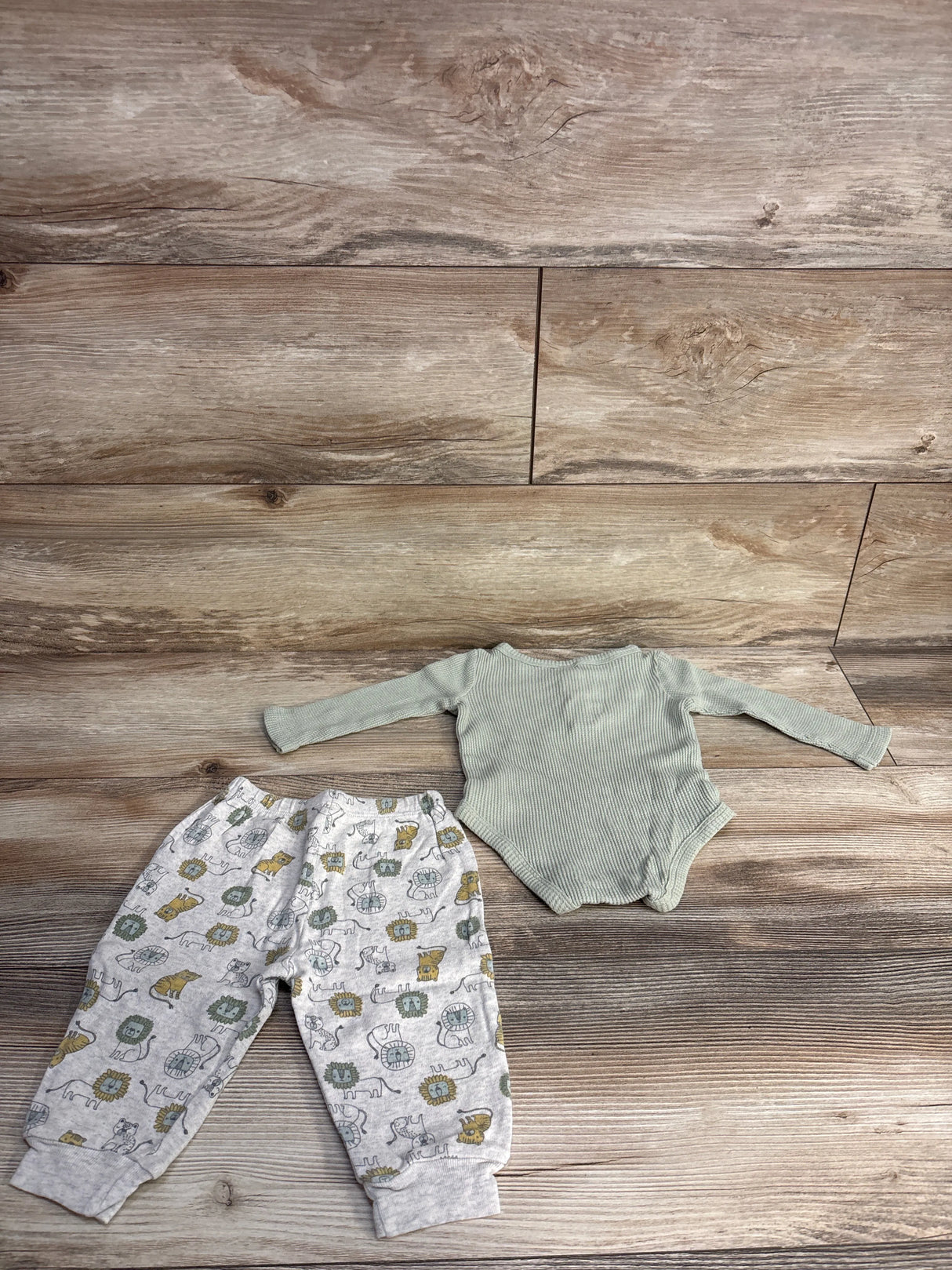 Little Beginnings 2pc Lion Waffle Knit Bodysuit & Pants Green sz 6-9m