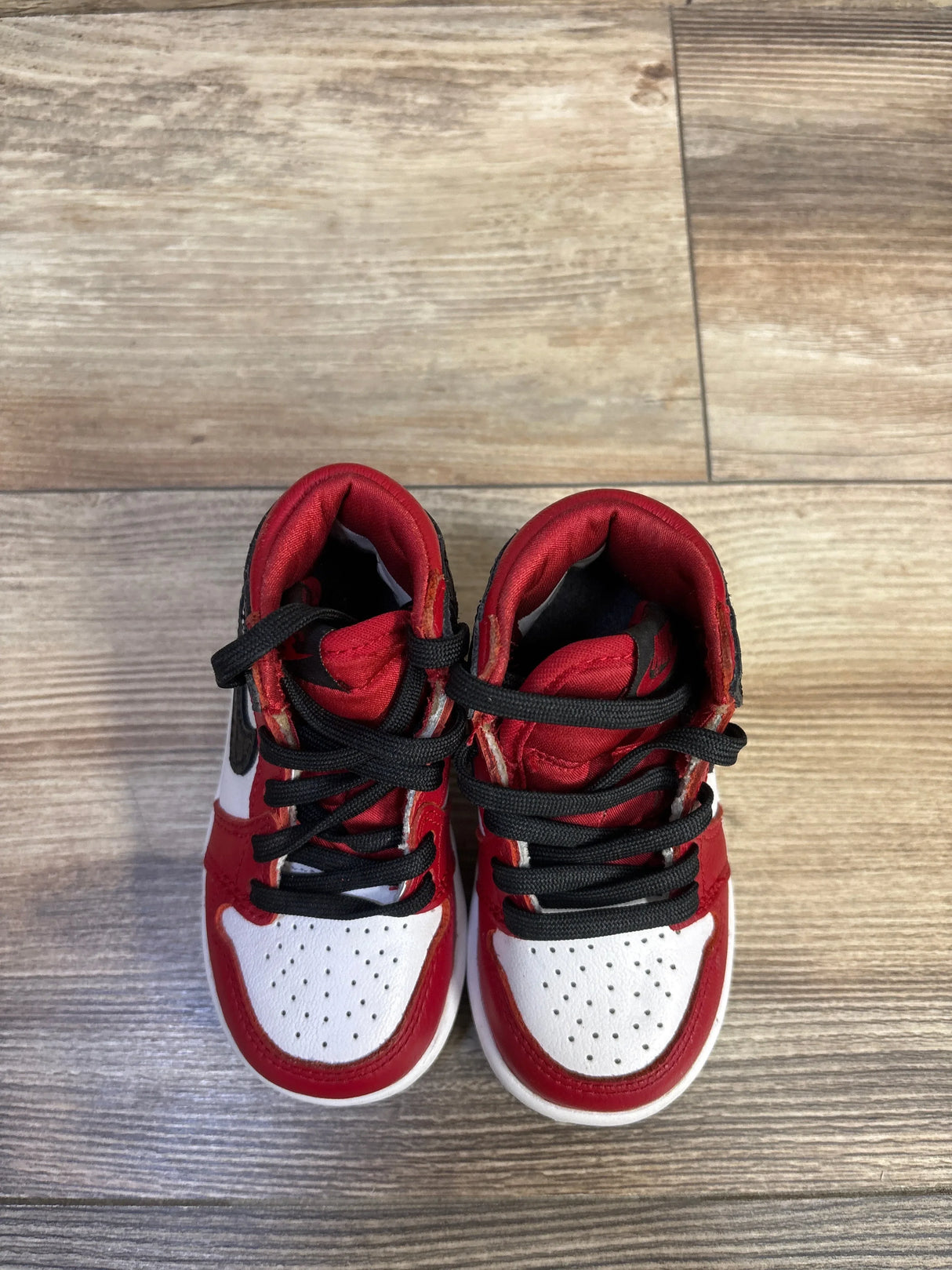Air Jordan 1 Retro High OG 'Ruby' Sneakers Red sz 5c