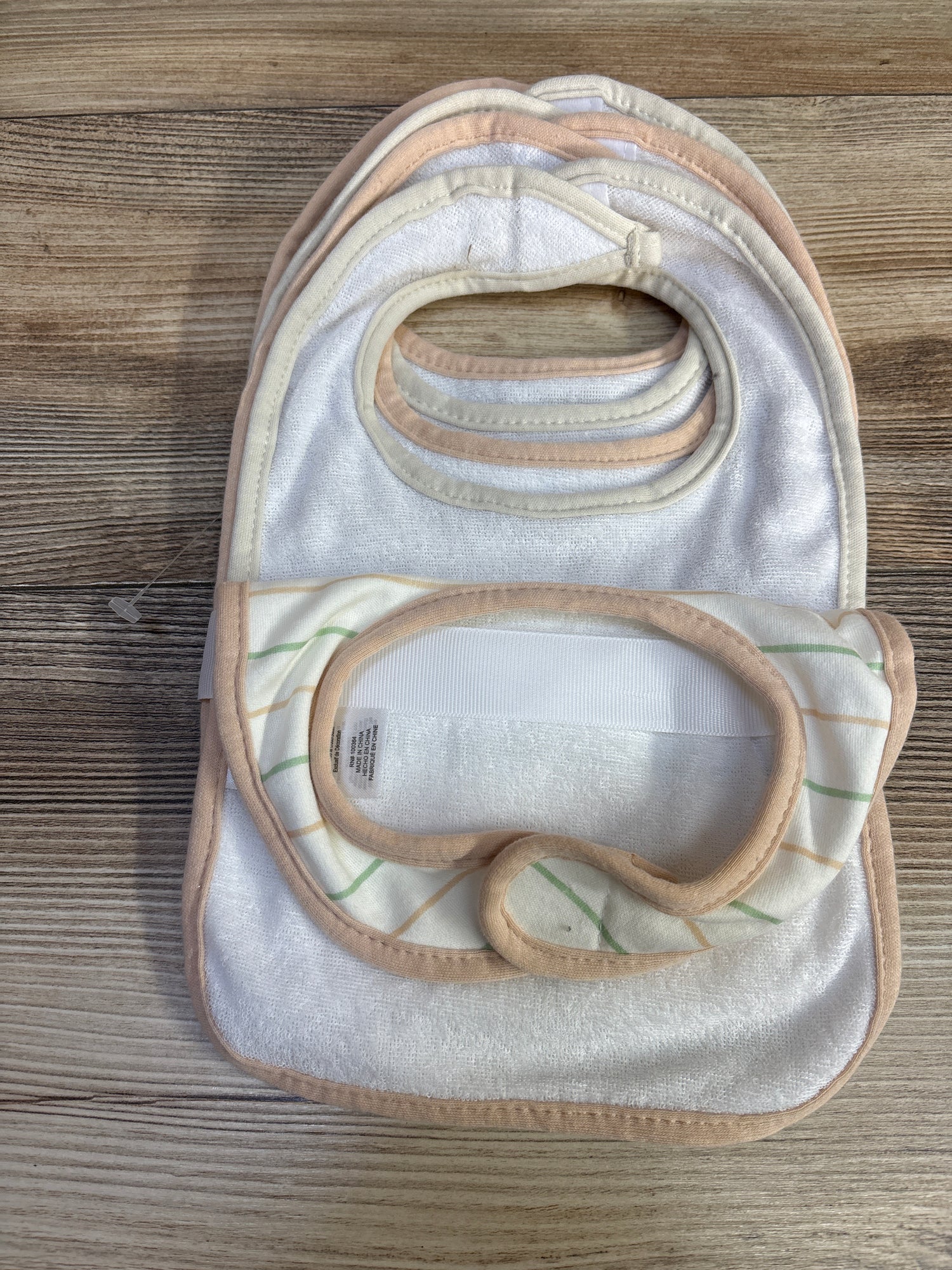 NWOT Le Top Bebe 5pk Bibs Beige One Size