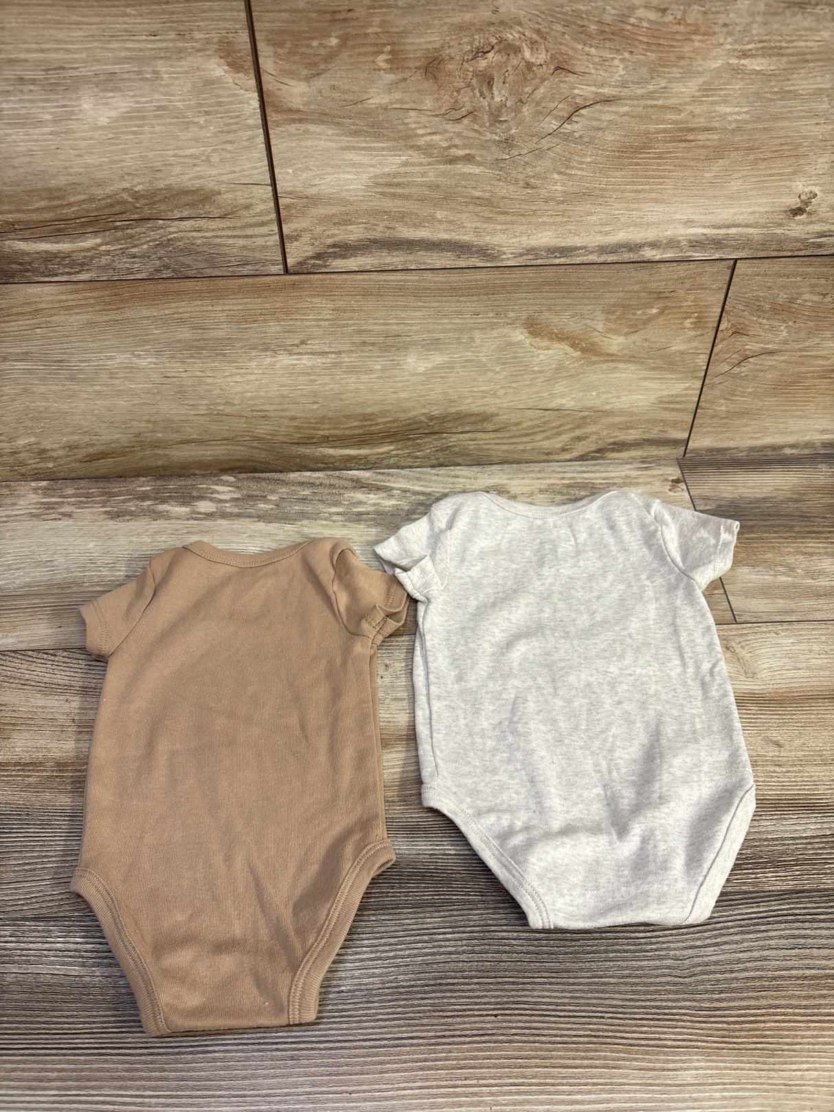 Nike 2pk Bodysuits Beige sz 6m