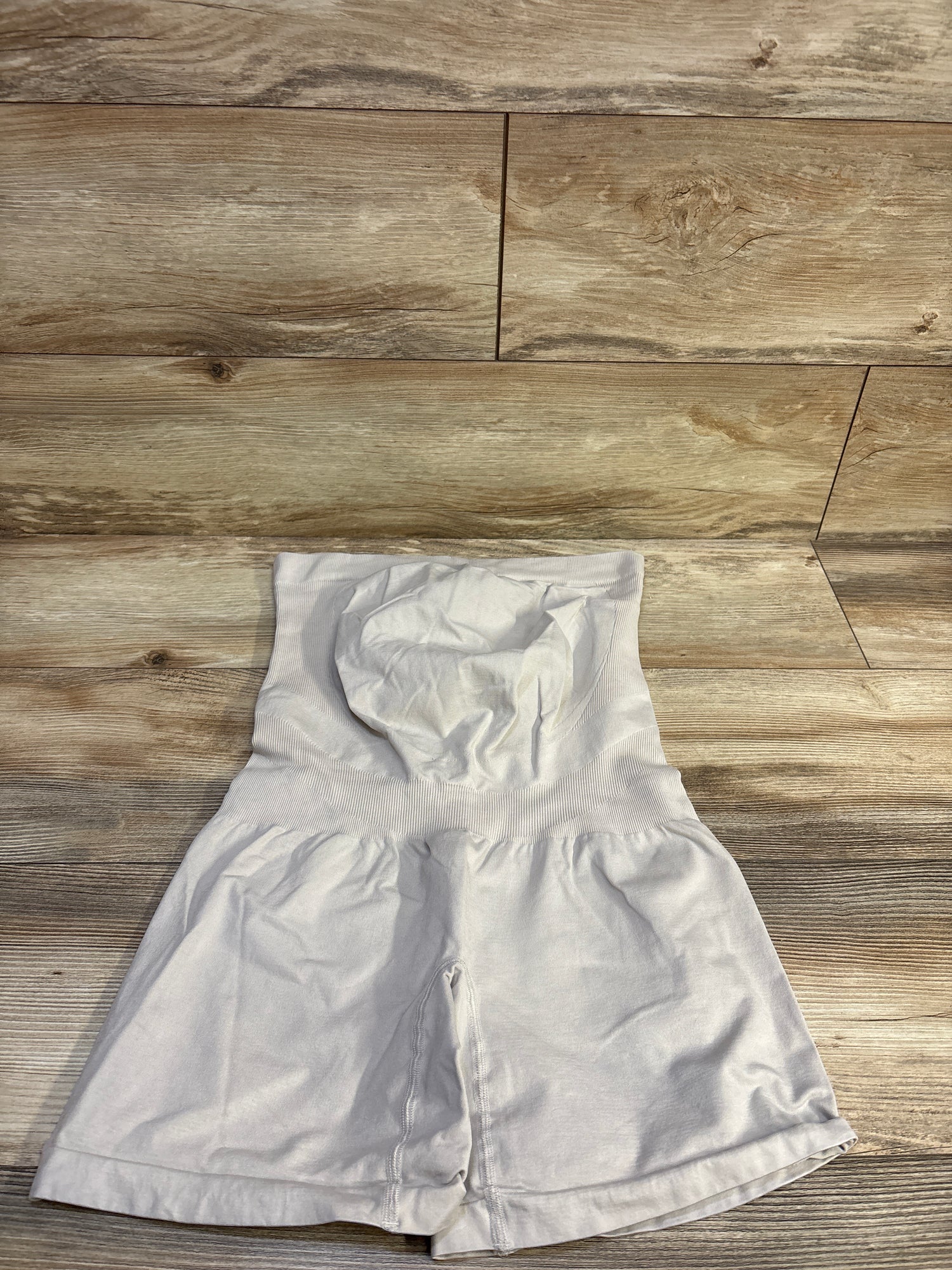Blanqi Everyday Belly Support Maternity Shorts Beige sz Large