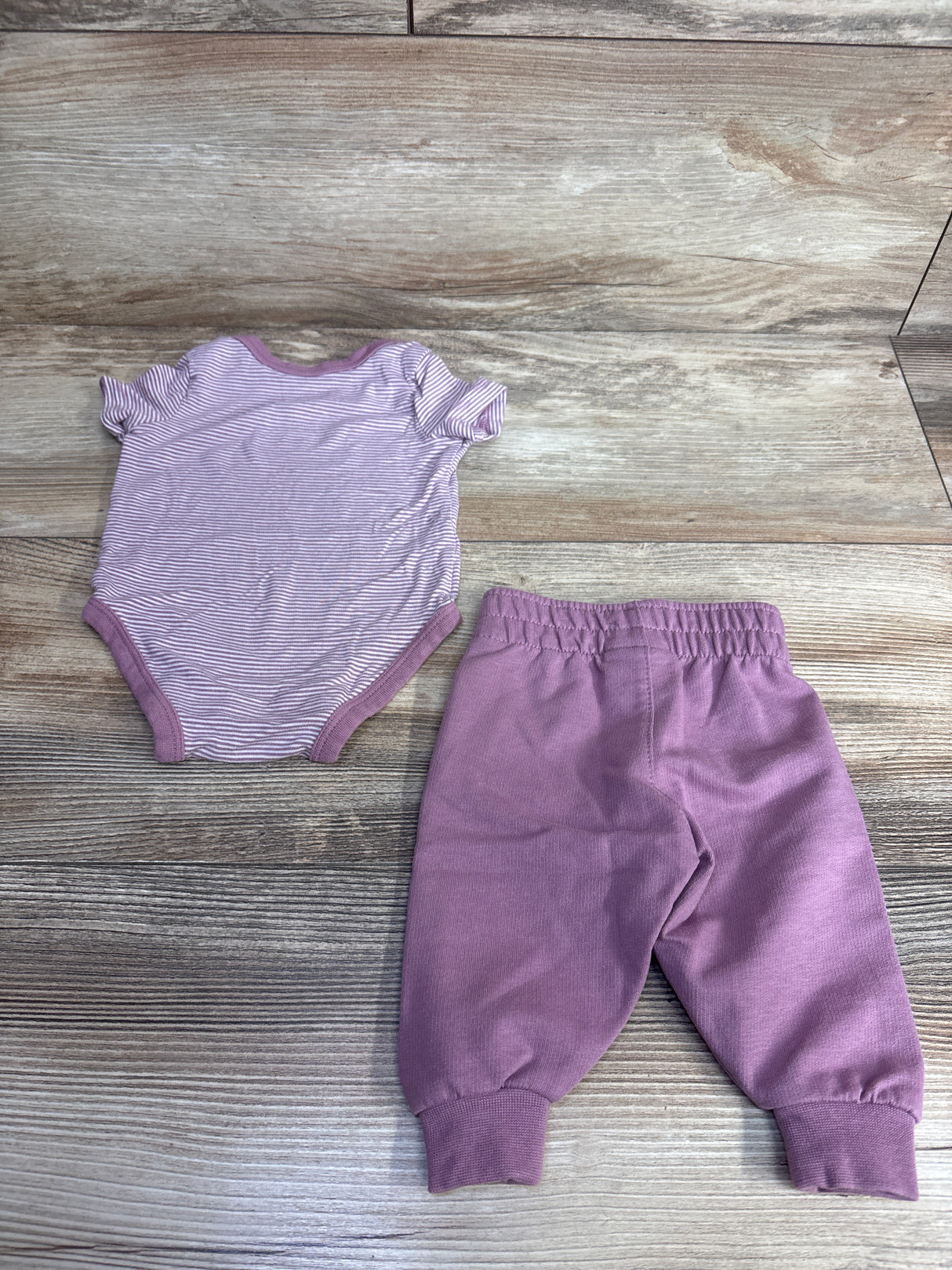 Nike Striped Bodysuit & Bottoms 2pc Set Mauve sz Newborn