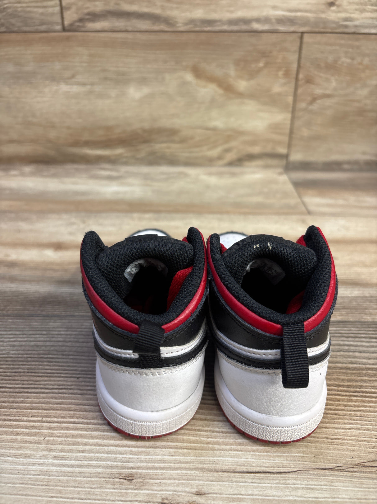 Air Jordan 1 Mid TD 'Gym Red Black Toe' Sneakers sz 8c
