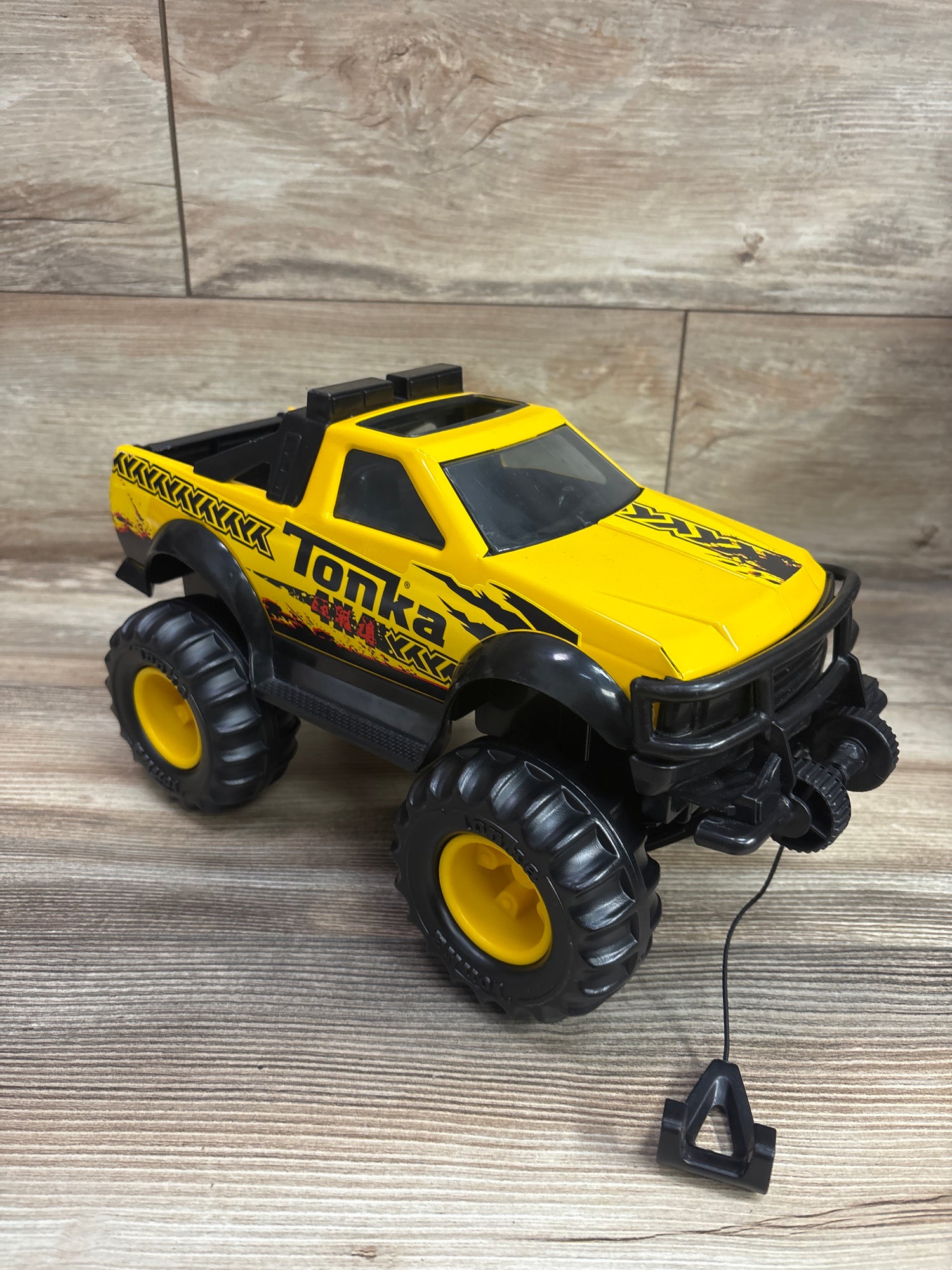 Tonka Steel Classics 4x4 Pickup Truck