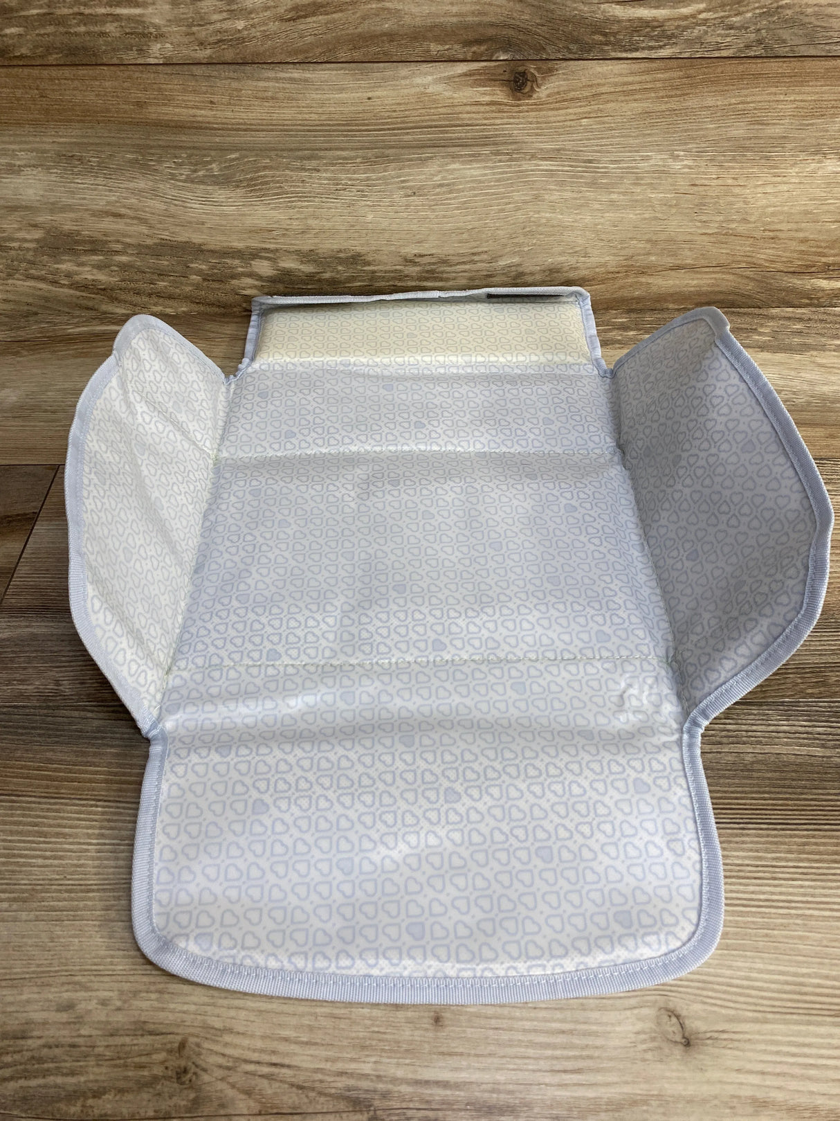 Munchkin Go Change Portable Diaper Changing Pad, Grey - Me n Mommy To Be