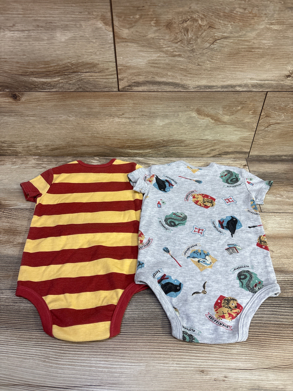 Wizarding World Harry Potter 2pk Bodysuits Grey sz 18m