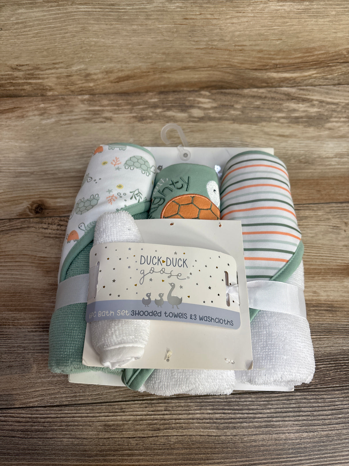 NEW Duck Duck Goose 3pk Hooded Towels & 1 Washcloth Set - 4pc