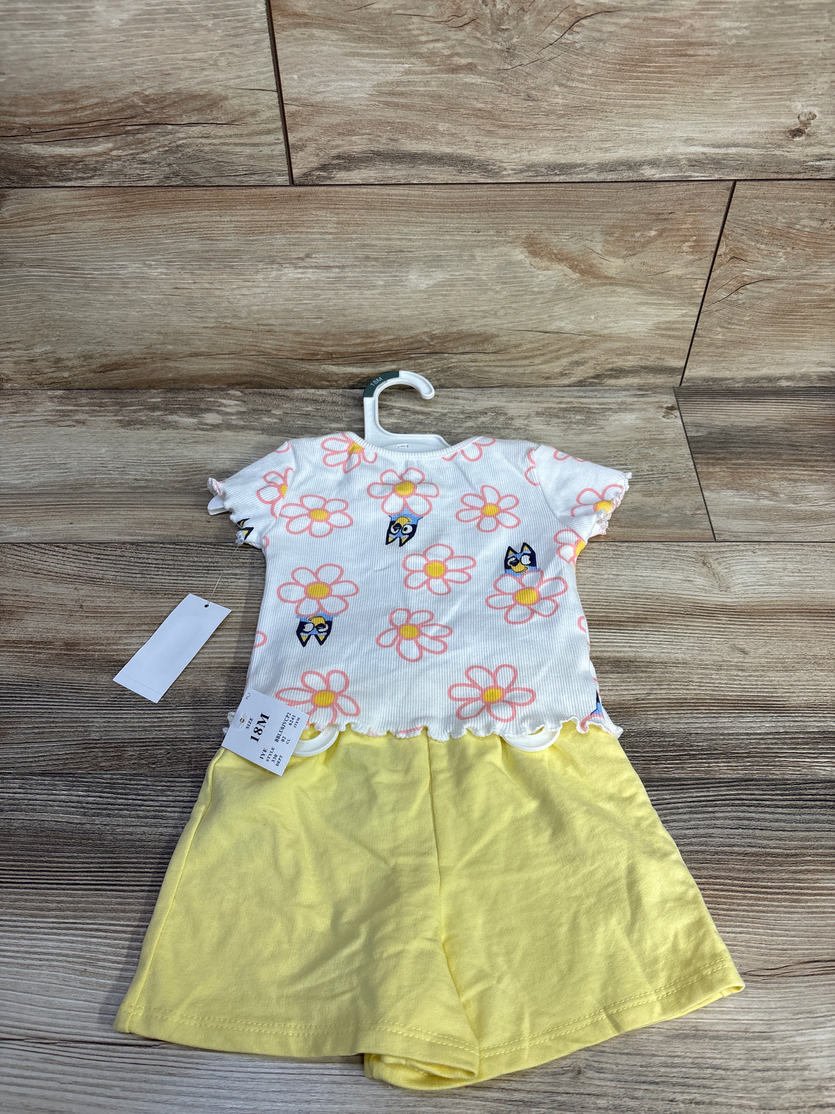 NEW Bluey 2pc Floral Shirt & Shorts Set White sz 18m