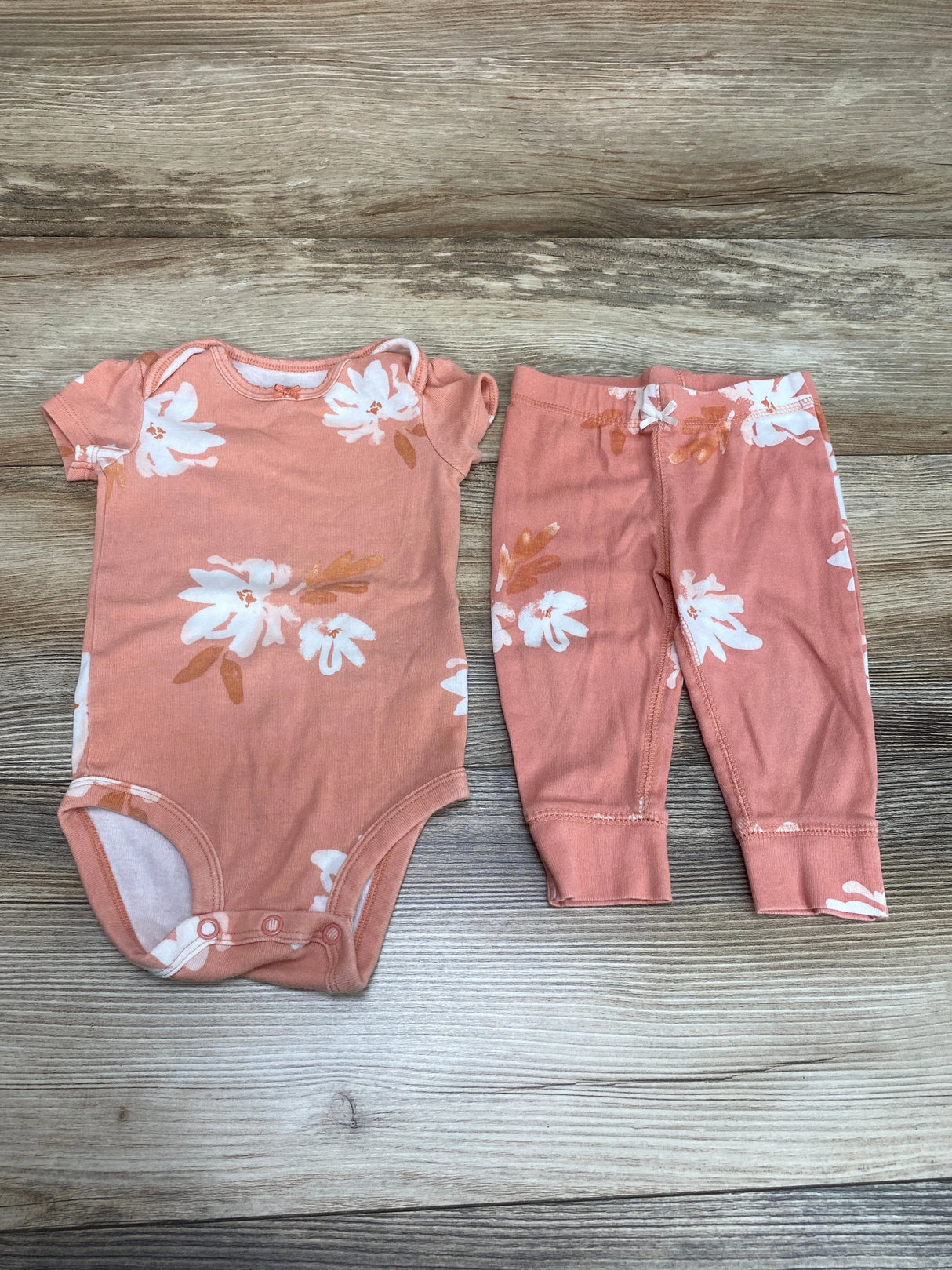 Carter's 2pc Floral Bodysuit & Pants Pink sz 6m