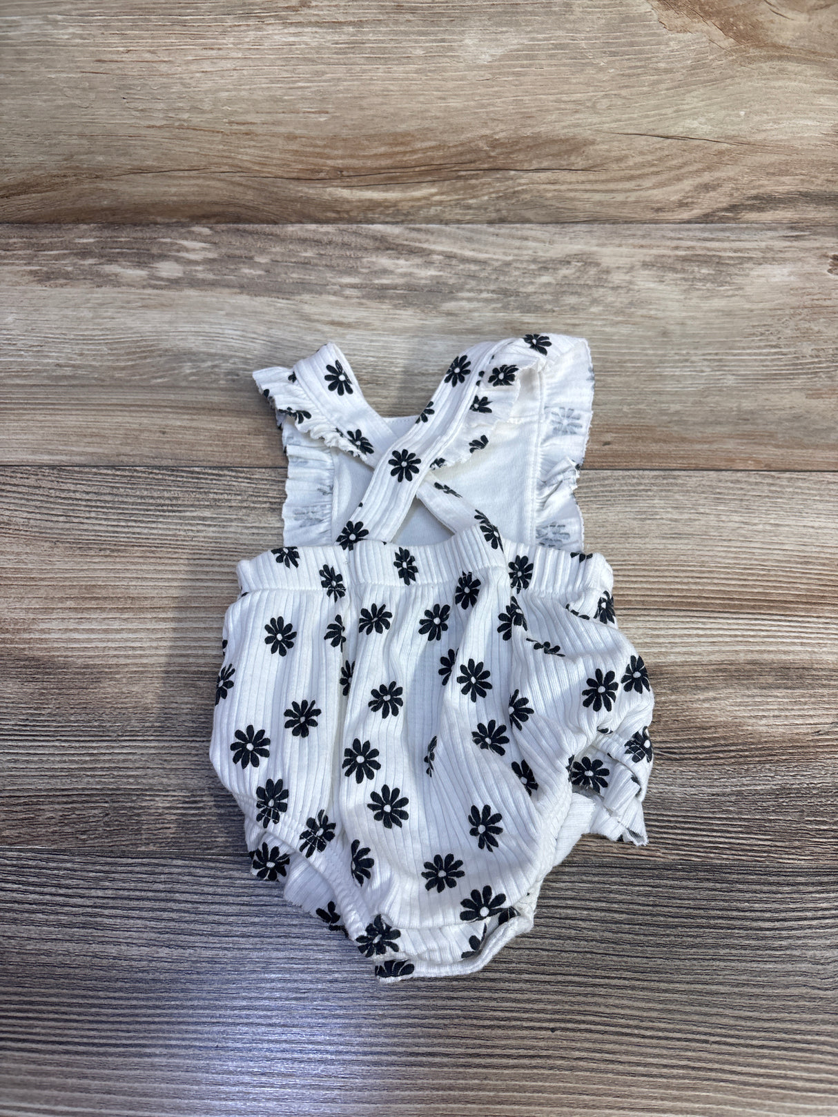 Cat & Jack Ribbed Bubble Romper White sz Newborn