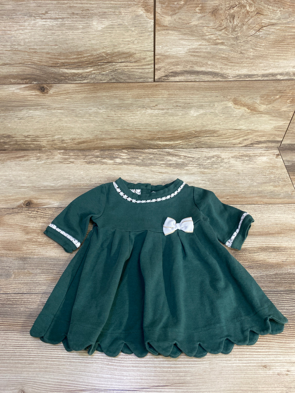 Tahari Pleated Top Green sz 24m