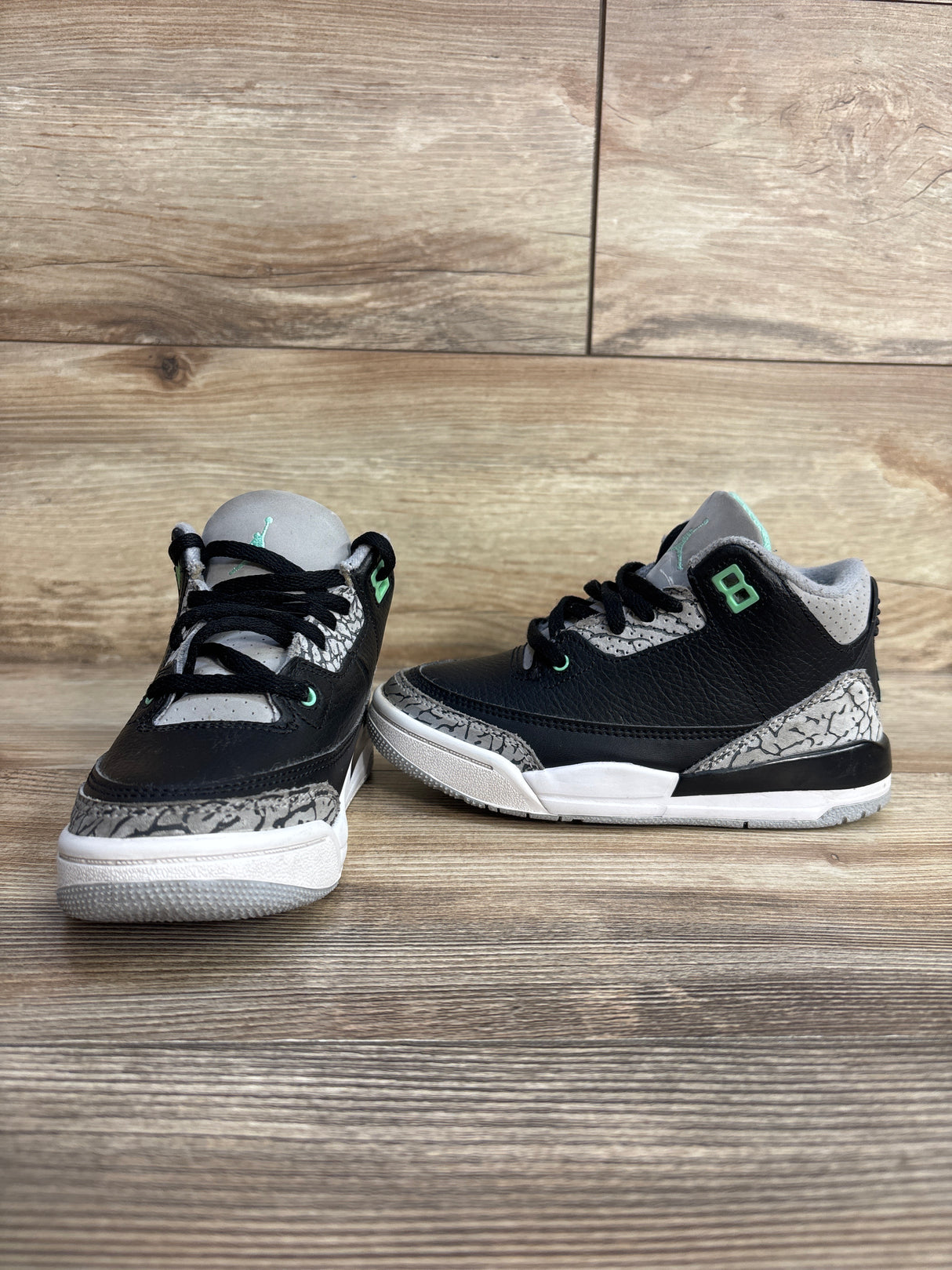 Air Jordan 3 Retro PS 'Green Glow' Sneakers, Black sz 11c