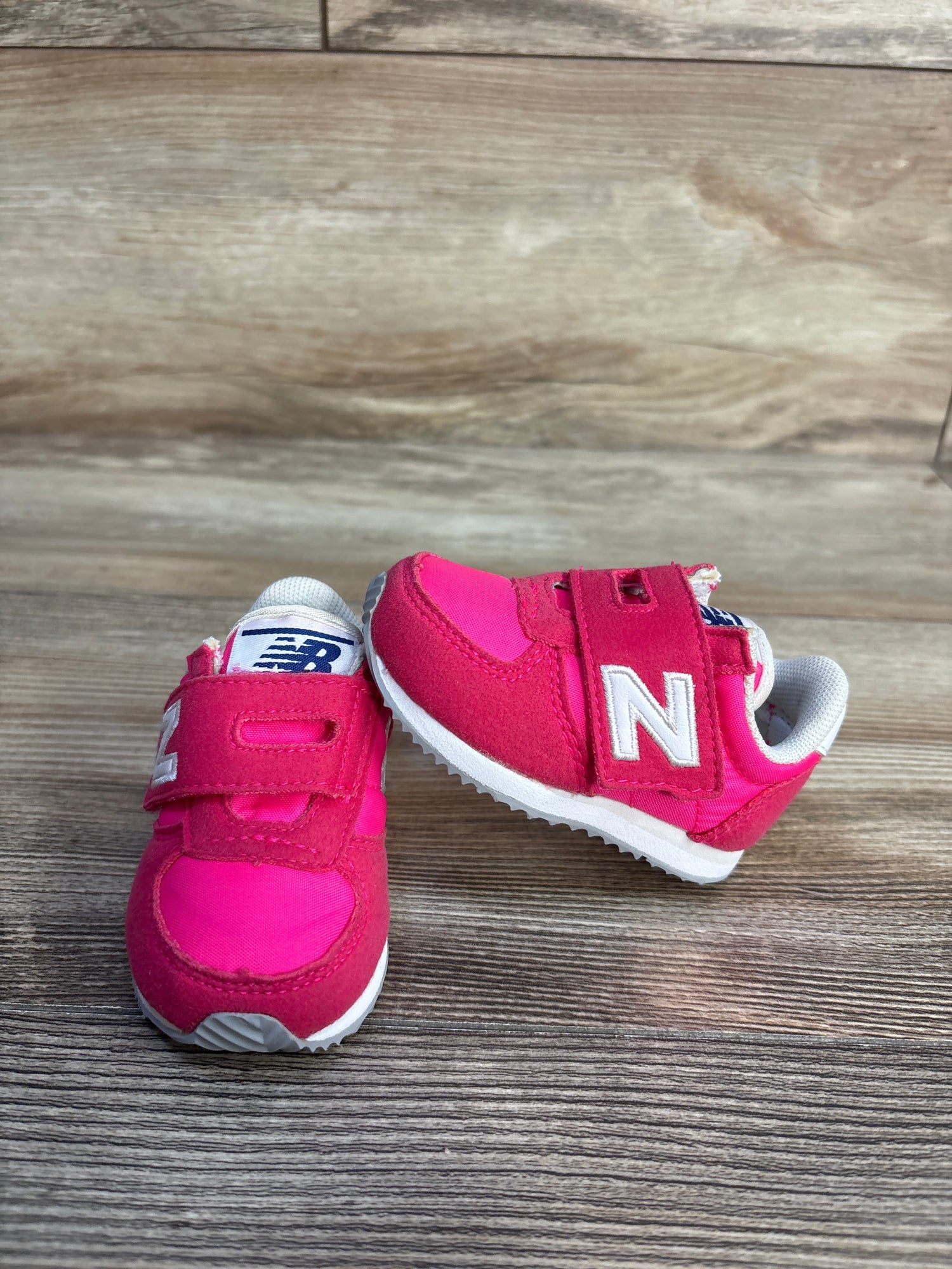NWOT New Balance Hook & Loop Pink Sneakers sz 2c