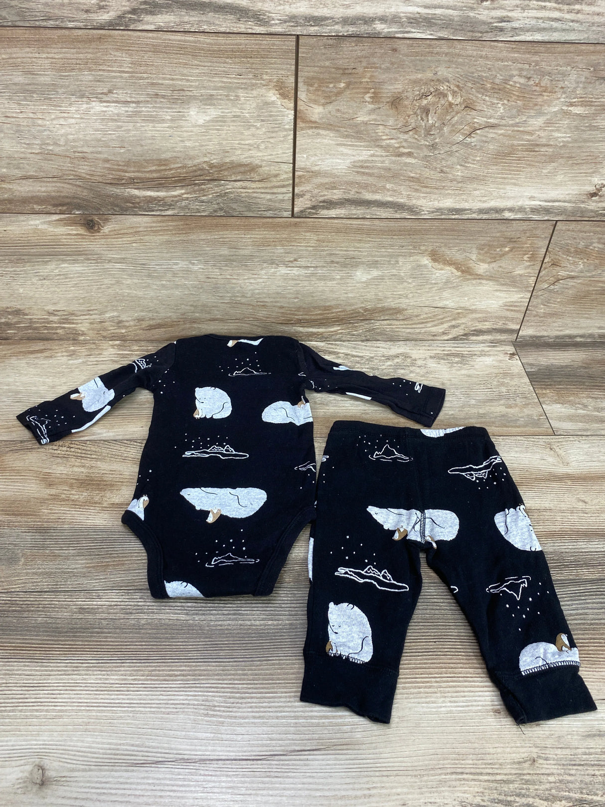 Carter's 2pc Polar Bear Bodysuit & Pants Black sz 6m