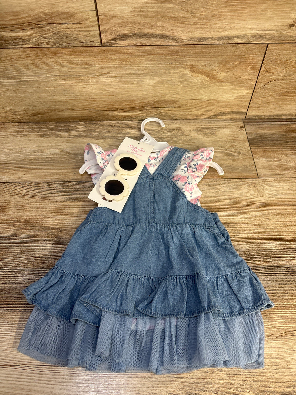 NEW Little Lass 3pc Floral Bodysuit, Chambray Ruffle Skirtall, & Sunglasses White sz 12m