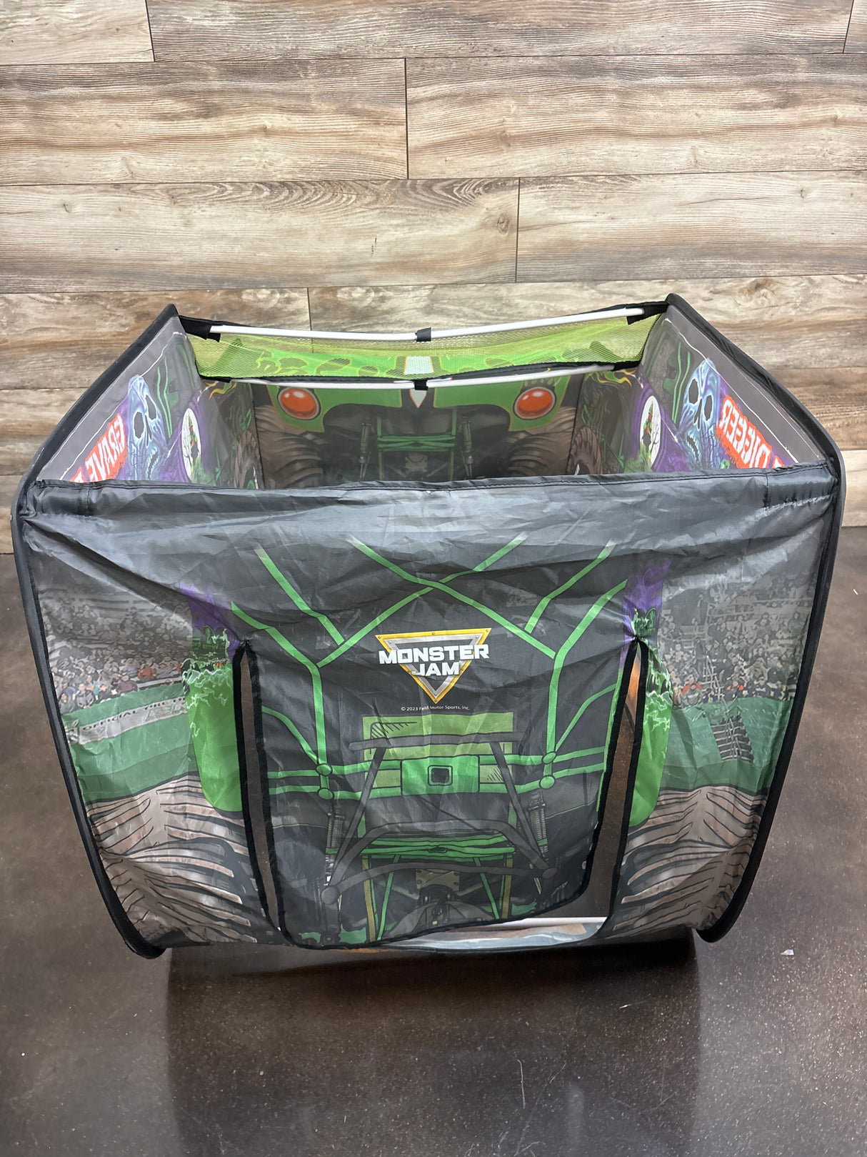 Monster Jam Grave Digger Pop Up Tent*
