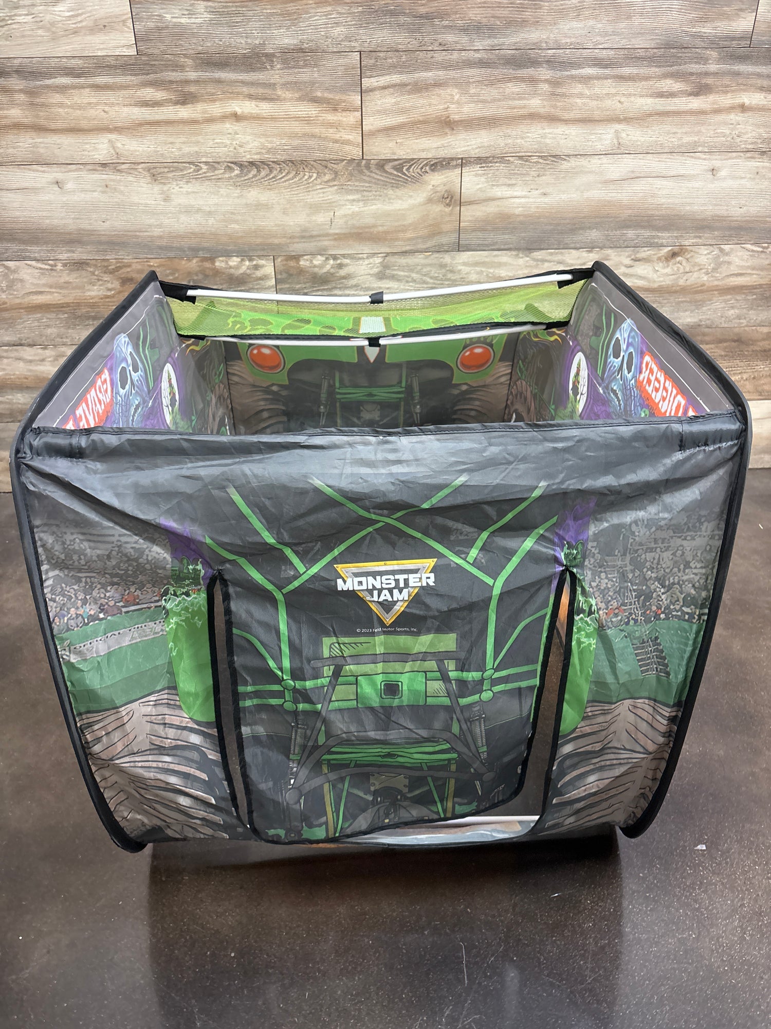 Monster Jam Grave Digger Pop Up Tent*