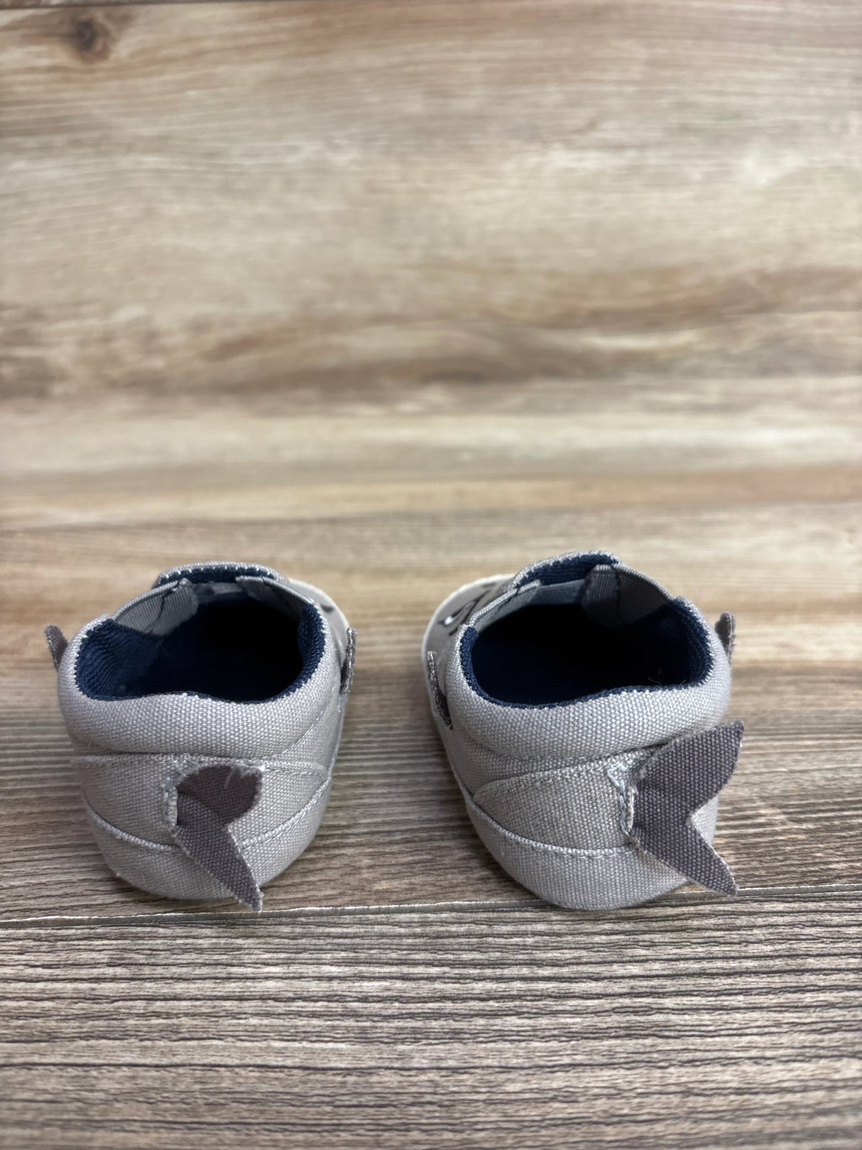Max + Jake Soft Sole Shark Shoes Grey sz 1c