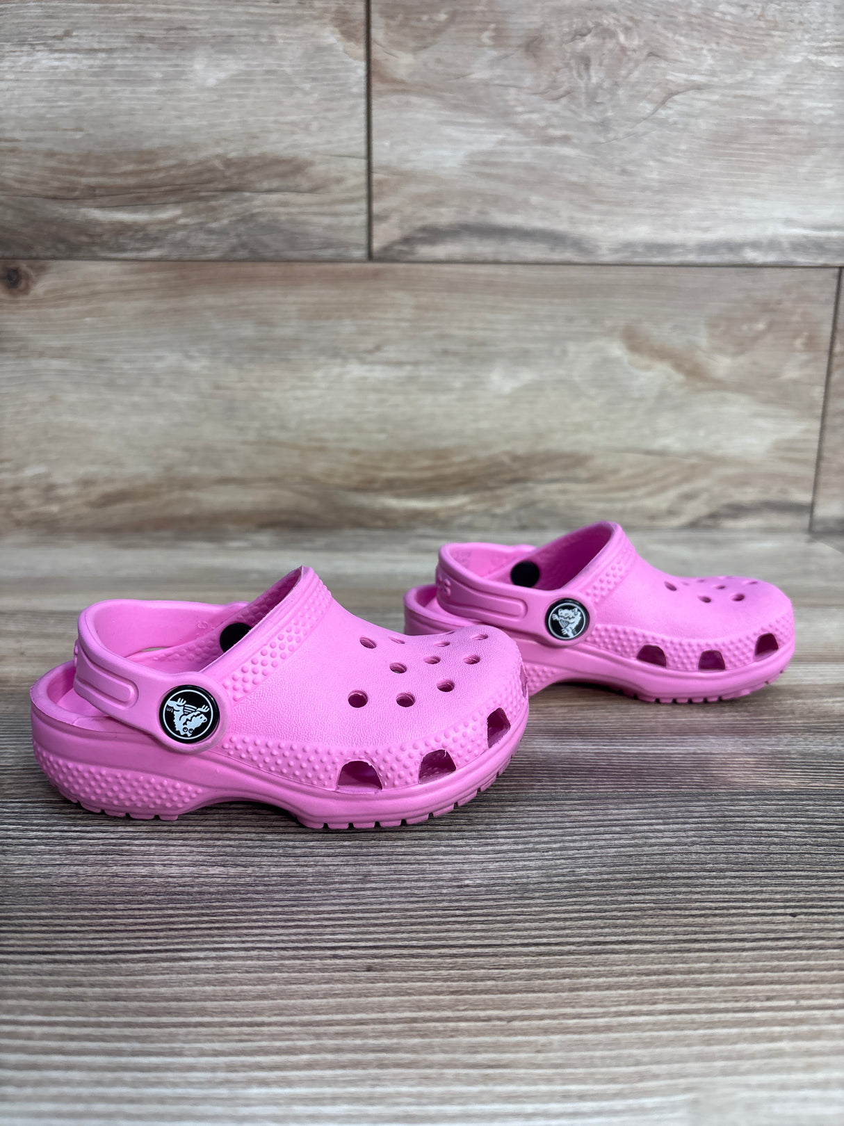 Crocs Classic Clogs Pink sz 6c