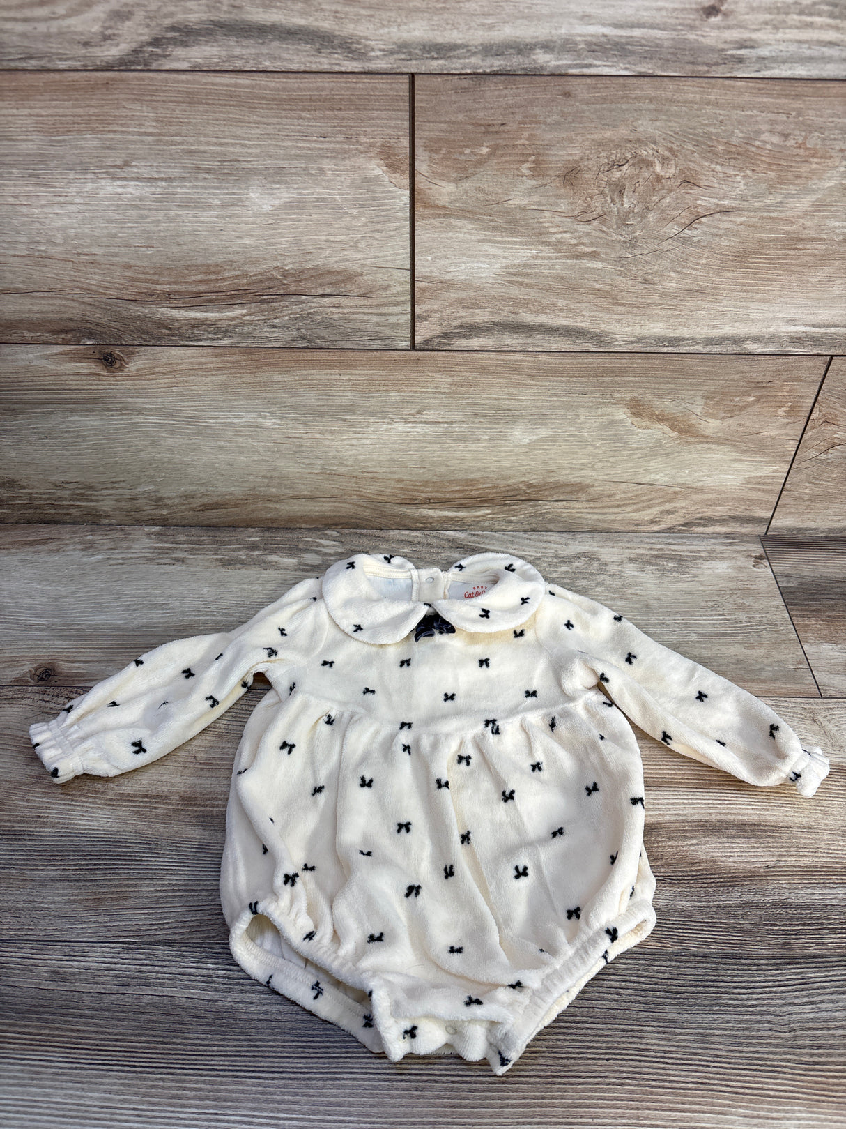 Cat & Jack Collared Long Sleeve Bubble Romper Ivory sz 12m