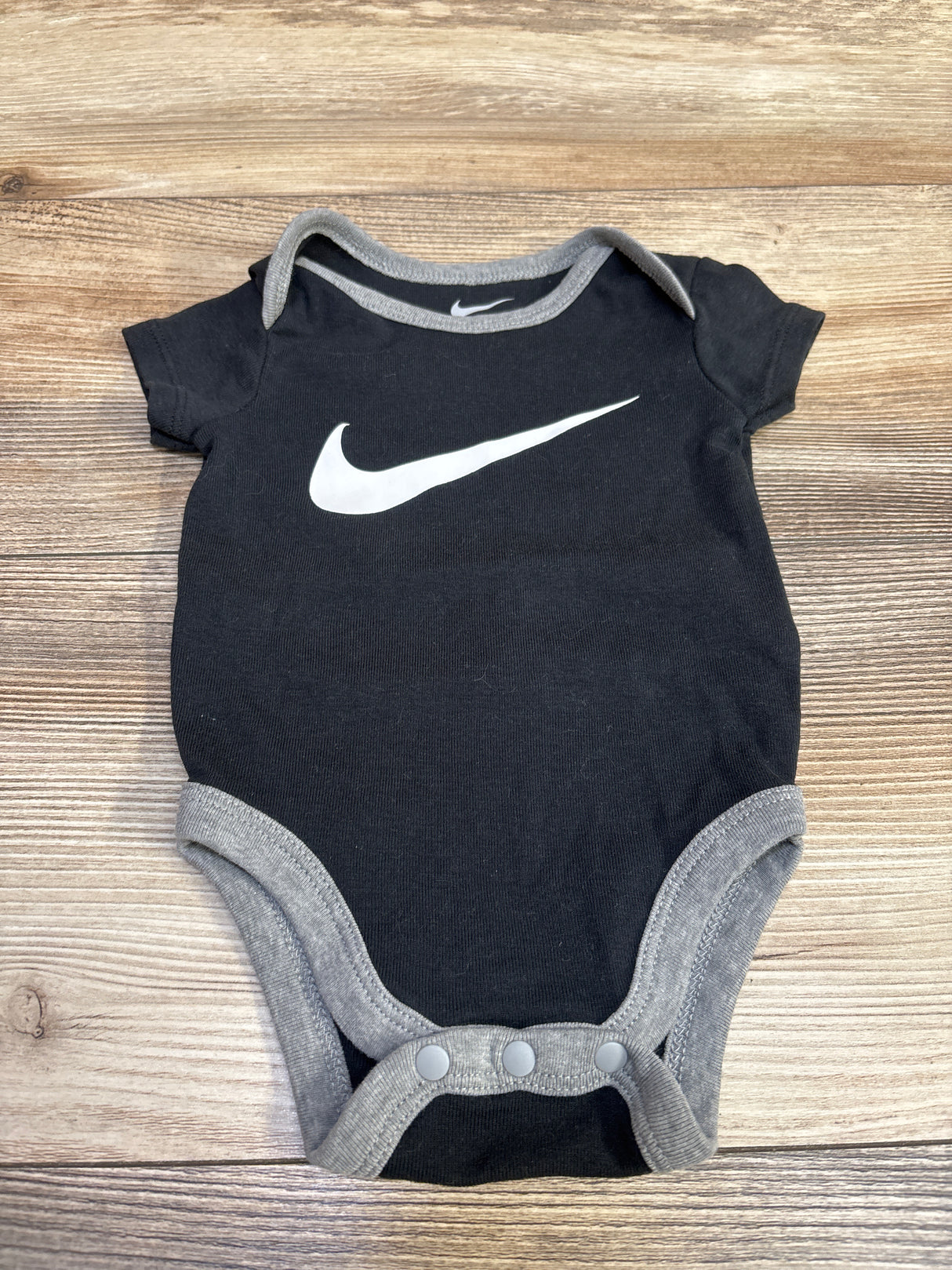 Nike Bodysuit Black sz 0-6m