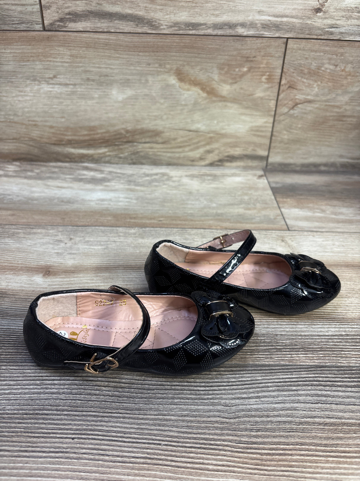 2K Styles Mary Jane Flats Black sz 7/8c