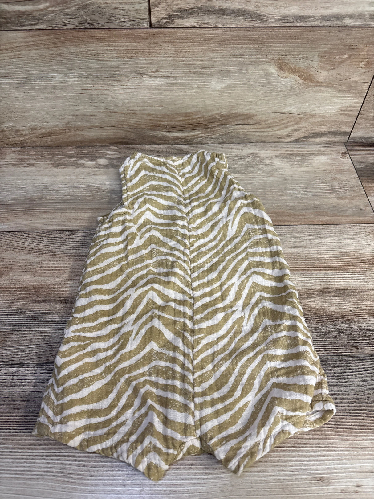 Old Navy Sleeveless Double-Weave Henley Romper, Tan Zebra sz 18-24m