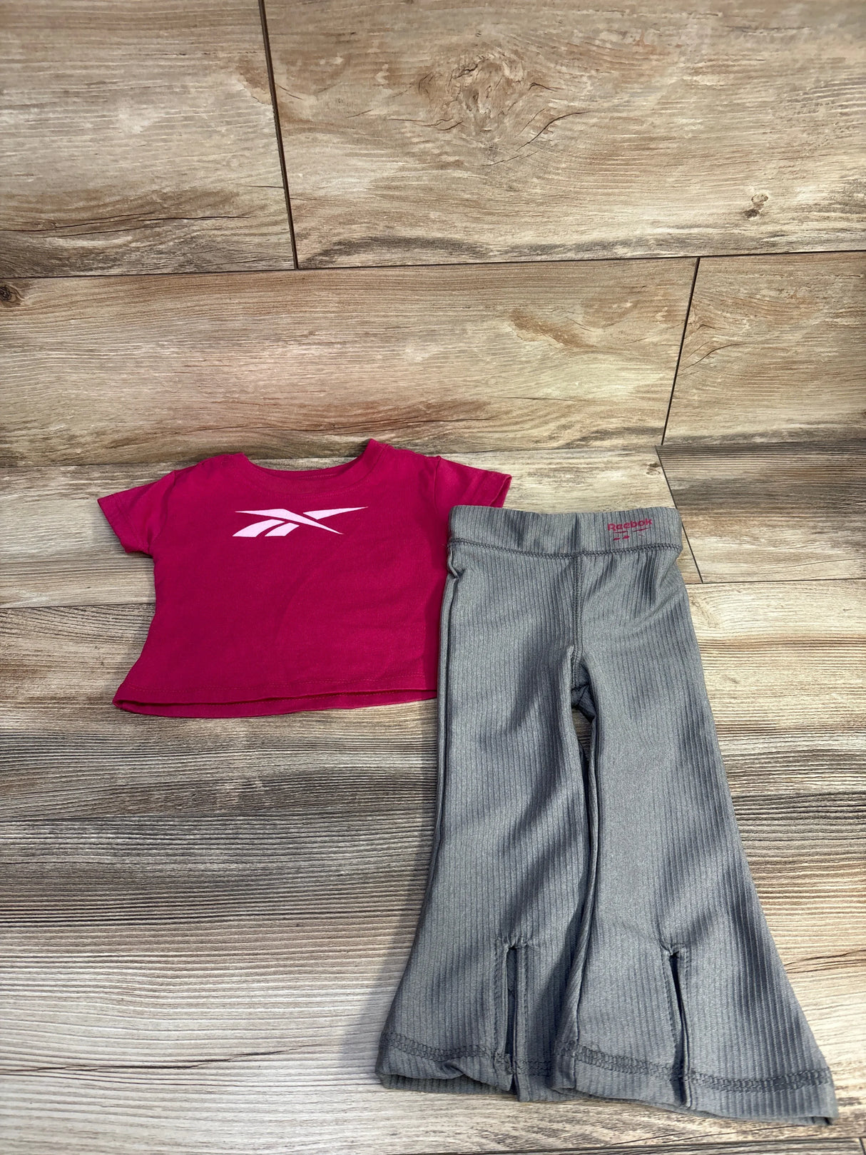 Reebok 2pc Shirt & Ribbed Leggings Set Pink sz 12m