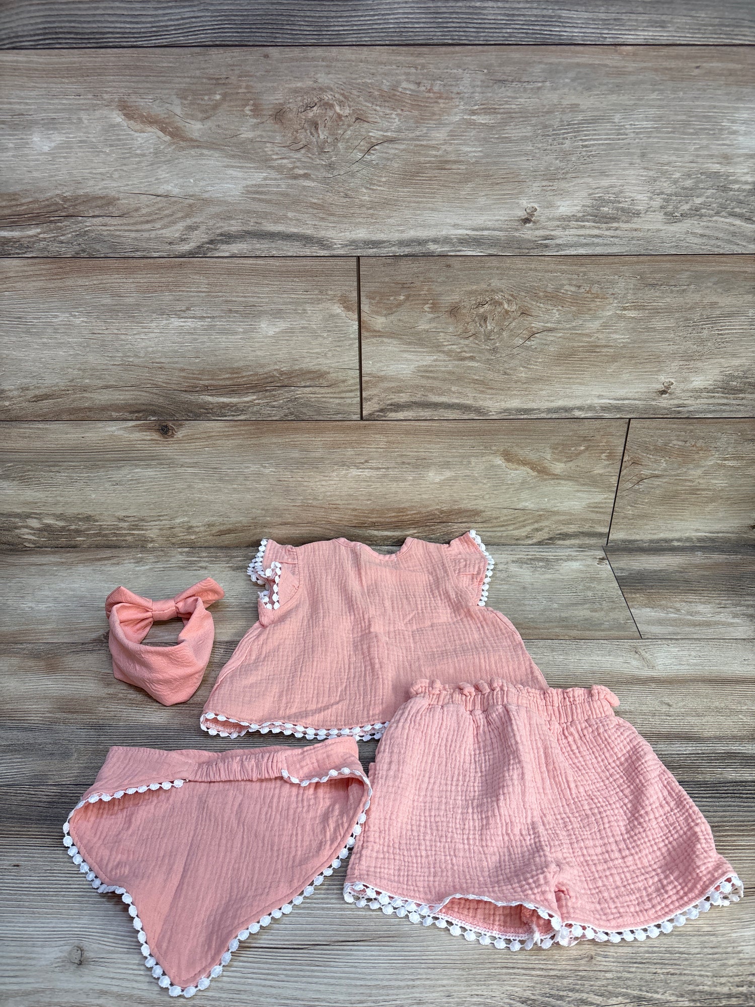RZ by Rachel Zoe 4pc Embroidered Top, Shorts, Bib, & Headband Set Pink sz 18m