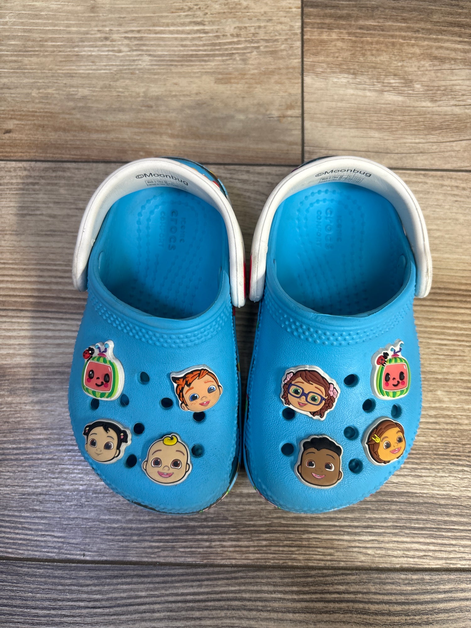 Crocs Cocomelon Classic Clogs Blue sz 6c