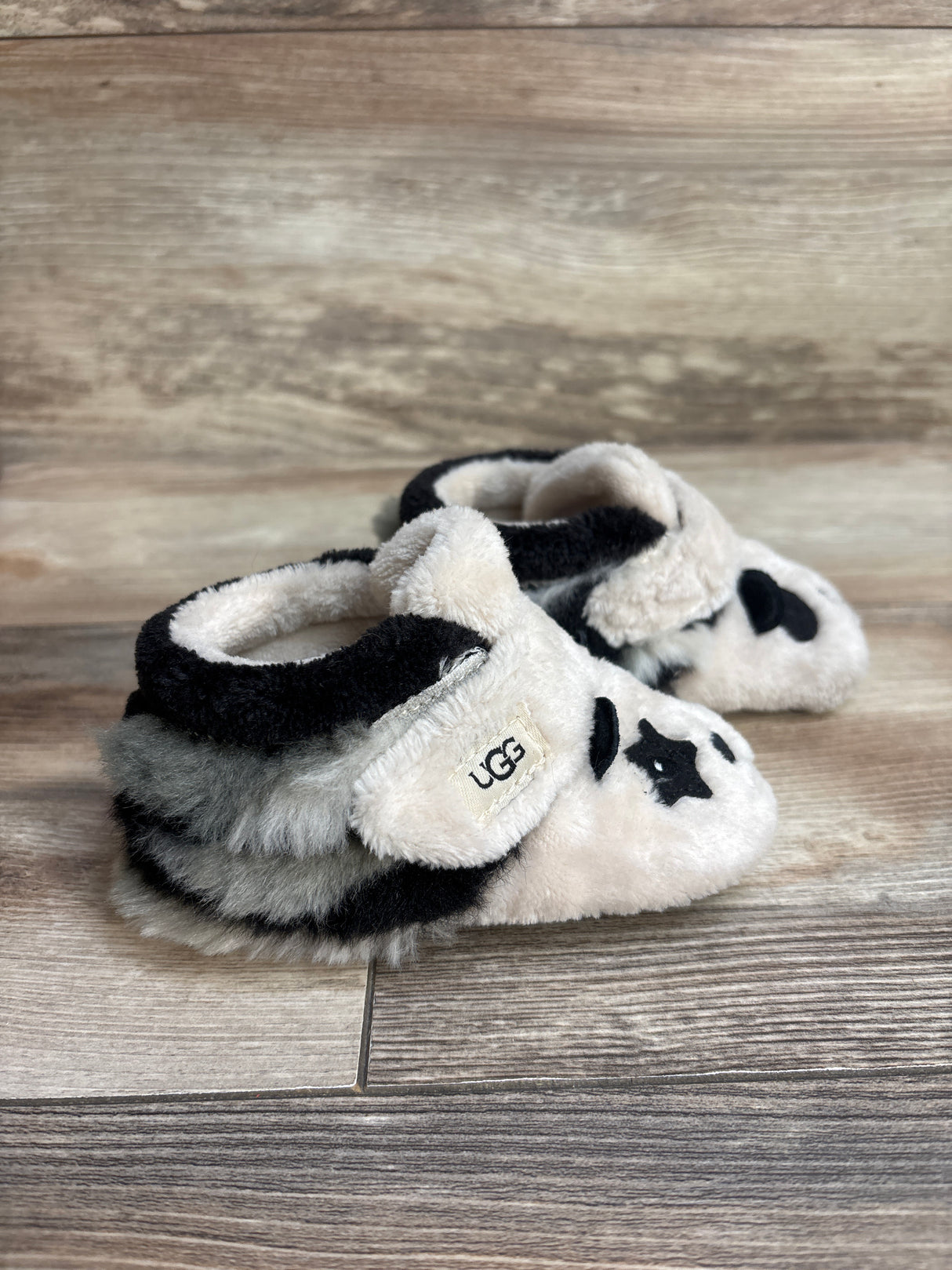 UGG Bixbee Panda Stuffie Booties Beige sz 4/5c