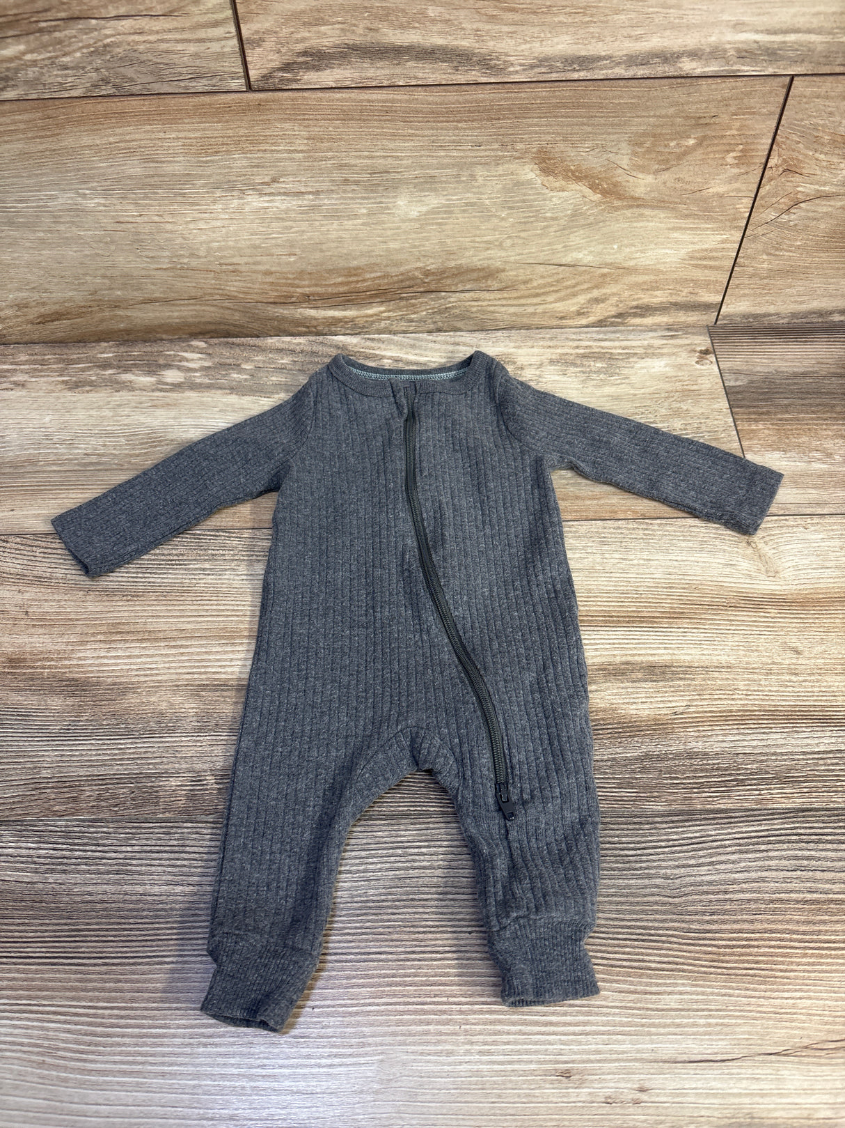 Cloud Island Ribbed Ruffle Sleeper Grey sz Newborn