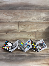 Tummy Time!: A High-Contrast Fold-Out Book with Mirror