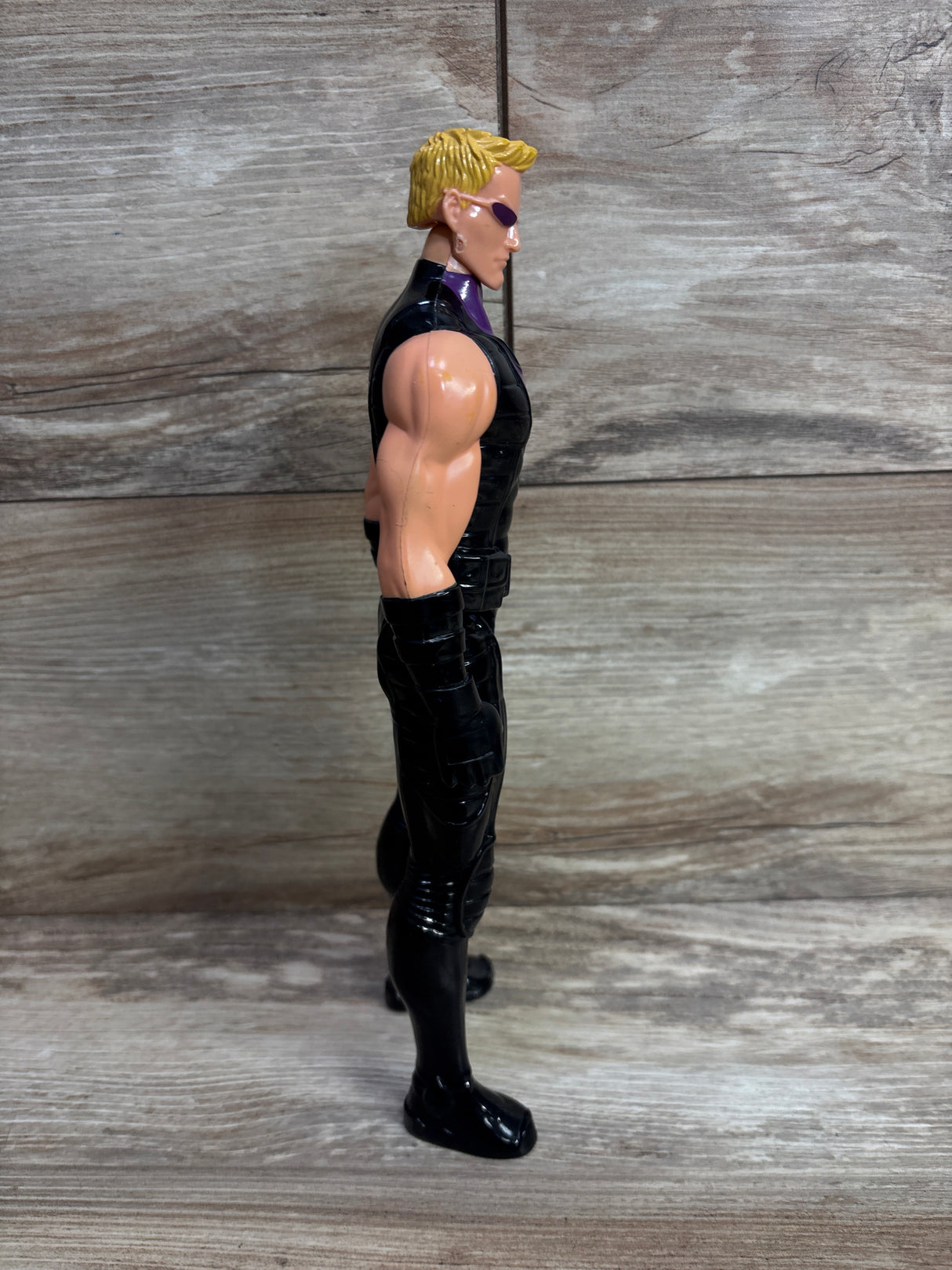 Marvel Legends Series Hawkeye Action Figure