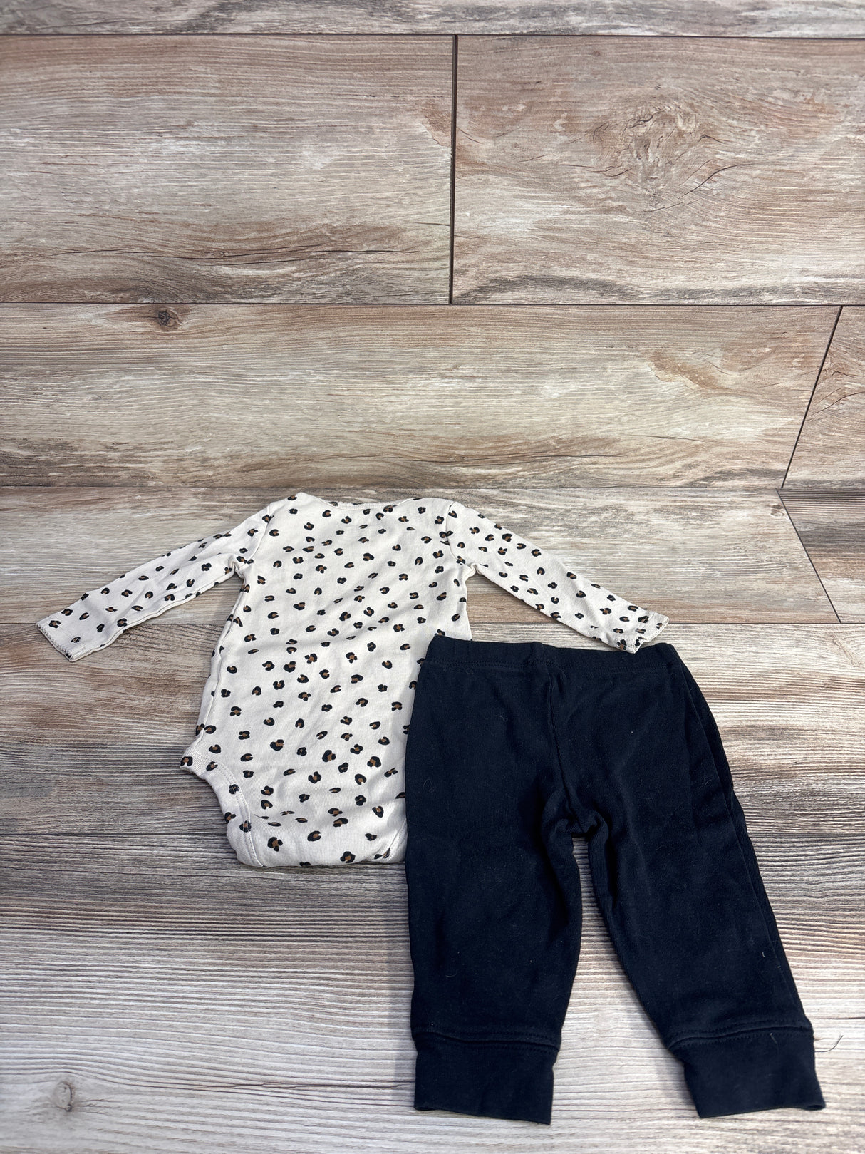 Carter's Leopard Print Bodysuit & Leggings Beige sz 6m