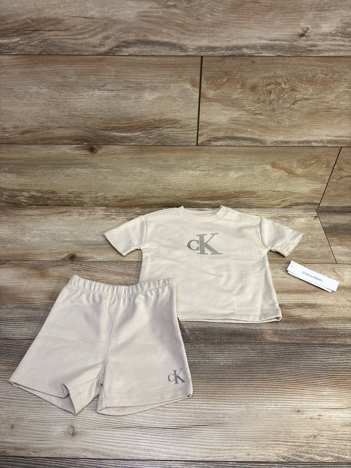NEW Calvin Klein 2pc Shirt & Shorts Set Beige sz 12m