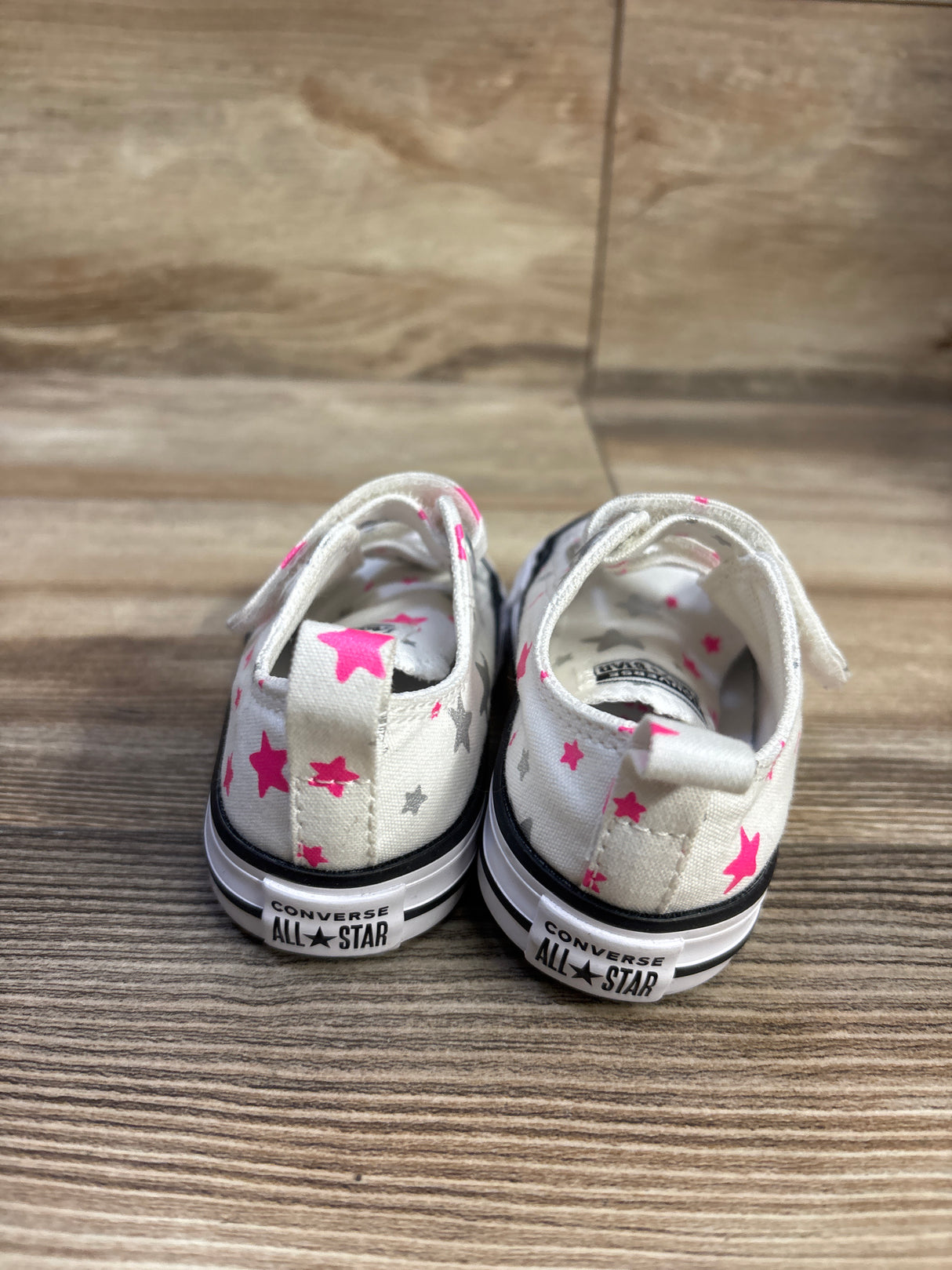 Converse Chuck Taylor All Star 2V Low Top Sneakers White sz 5c