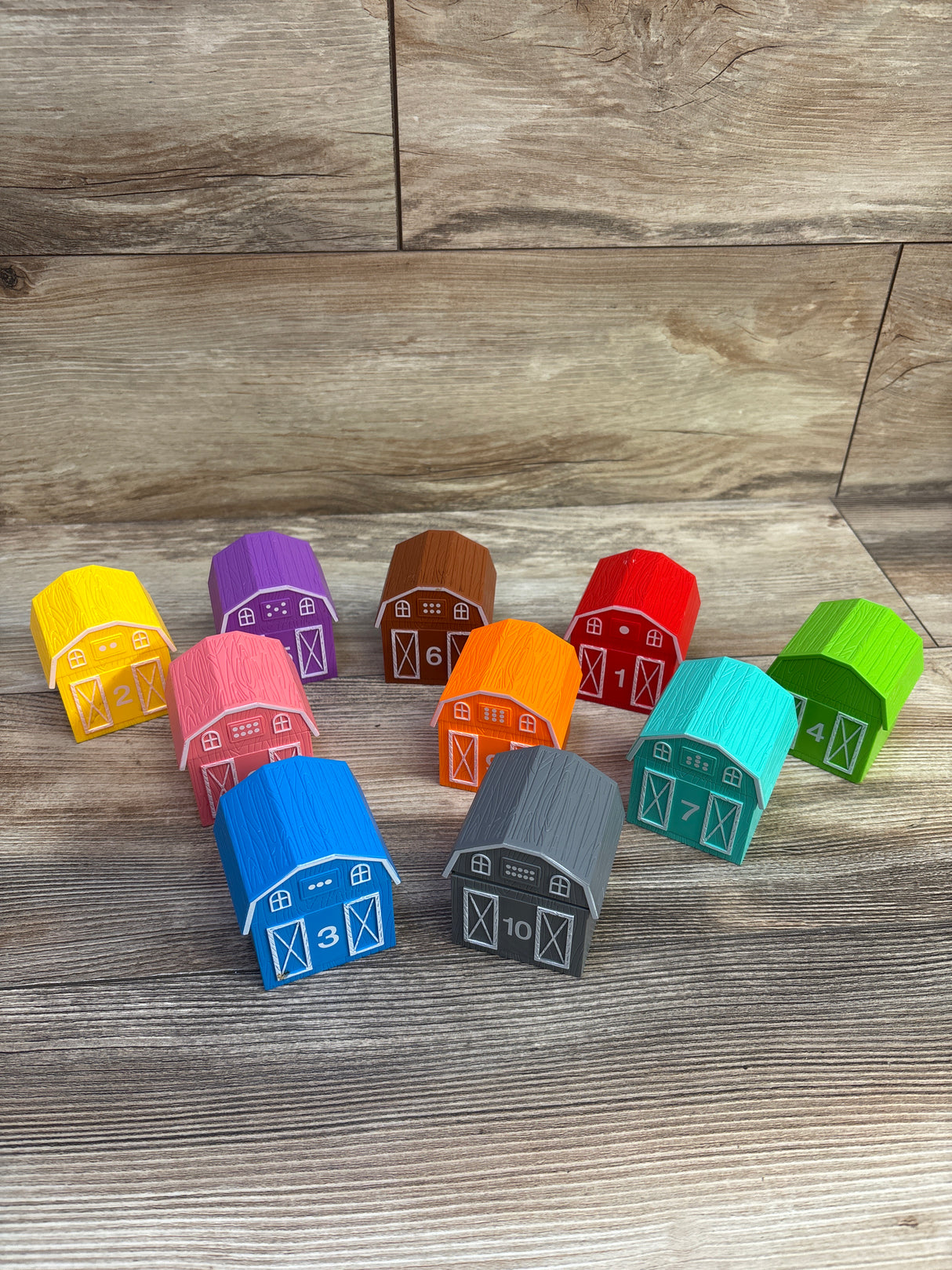 Aigybobo 20pc Farm Animals in Barns Montessori Counting Toy