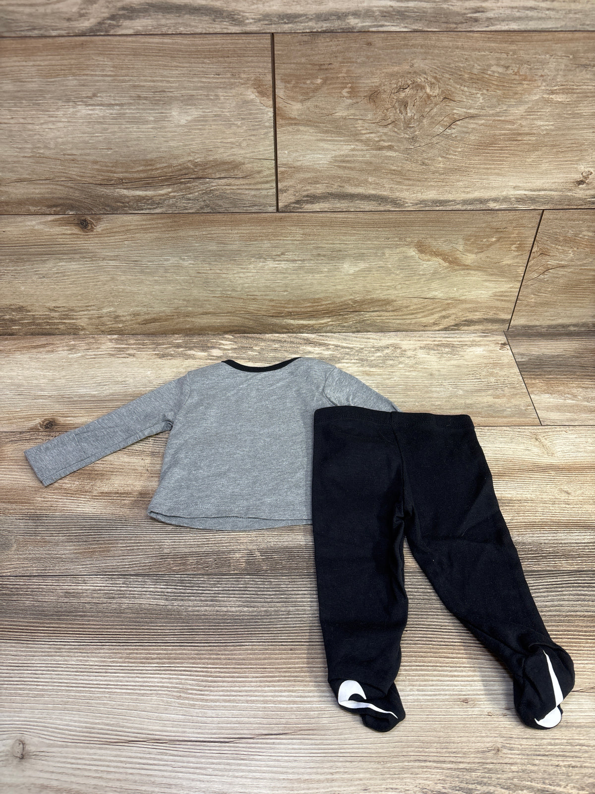 Nike 2pc Logo Shirt & Footed Bottoms Set Grey sz 3m