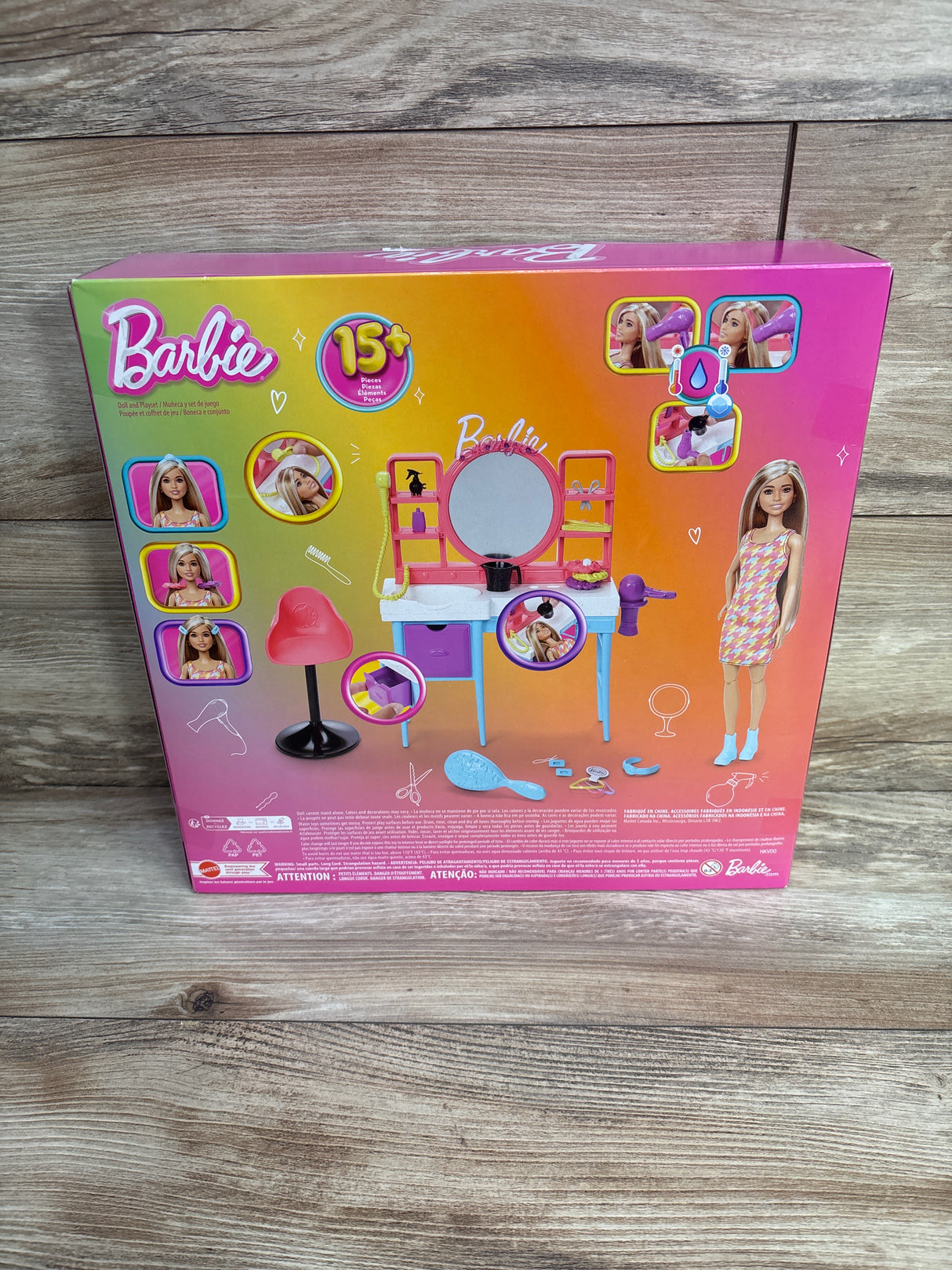 NEW Barbie Doll and Hair Salon Playset