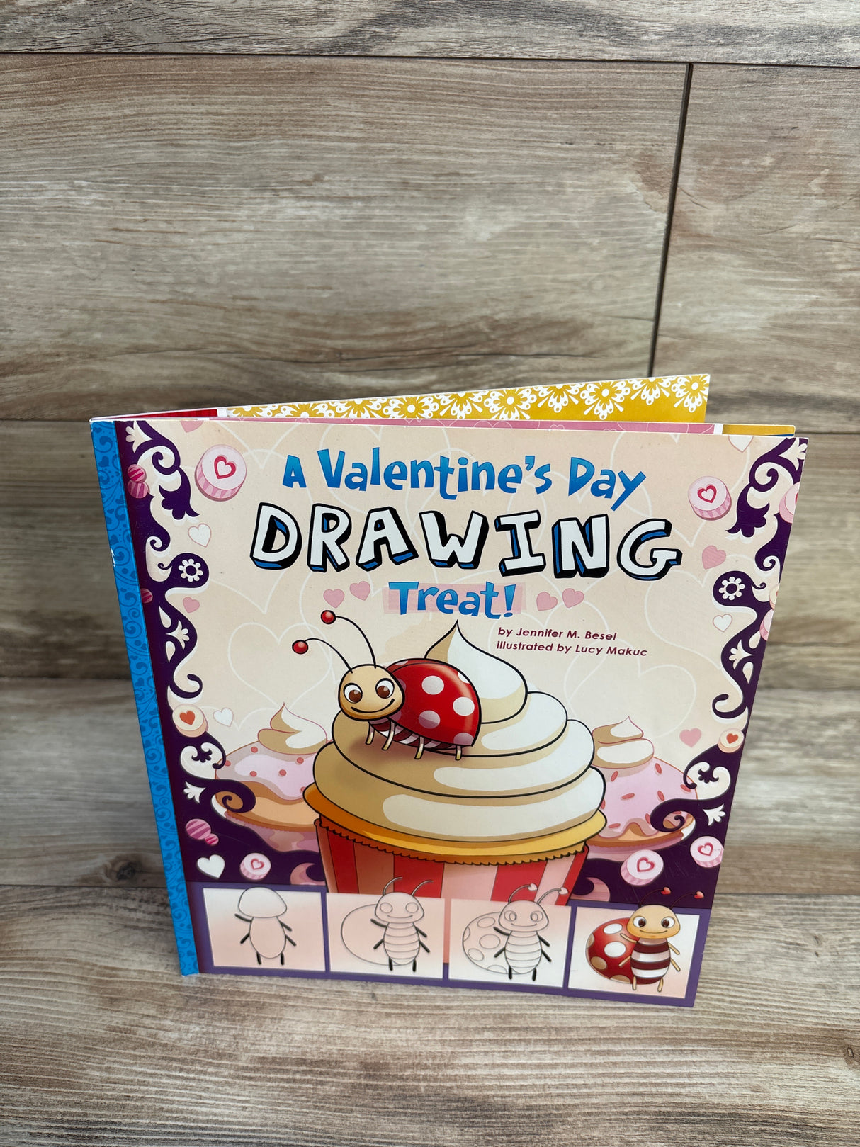 A Valentine's Day Drawing Treat Paperback Book